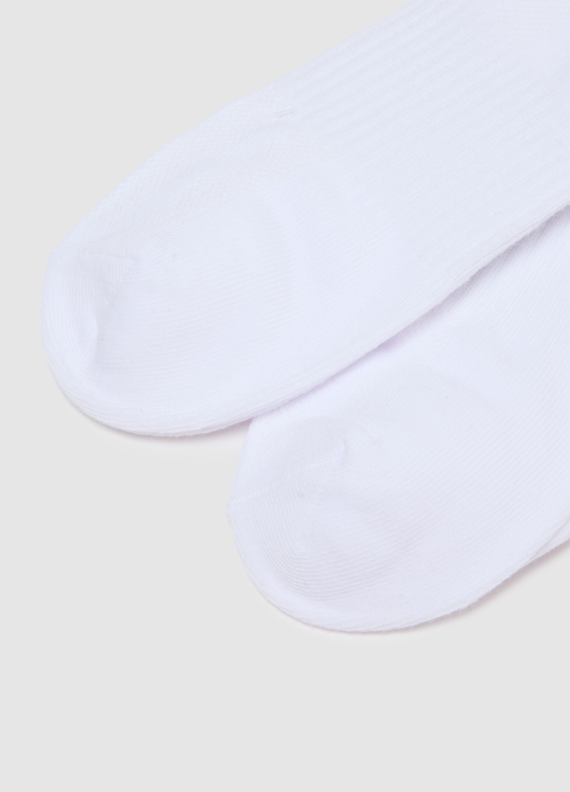 Tripack ankle sports socks in white cotton blend regular fit