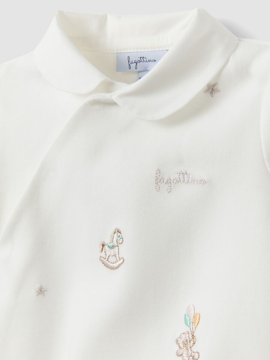 White pure organic cotton sleepsuit with built-in feet_2