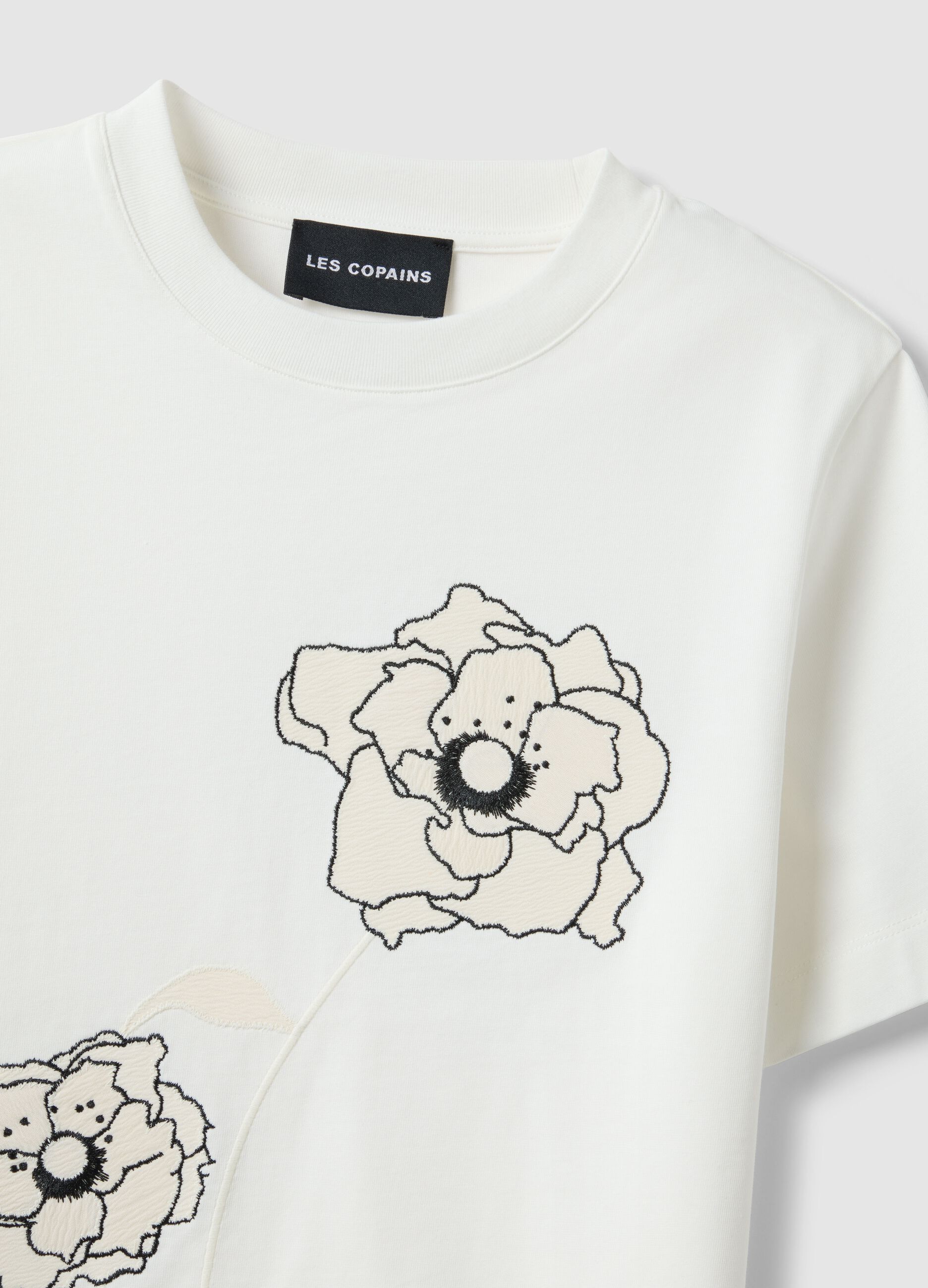 T-shirt in puro cotone bianca regular fit con fiori
