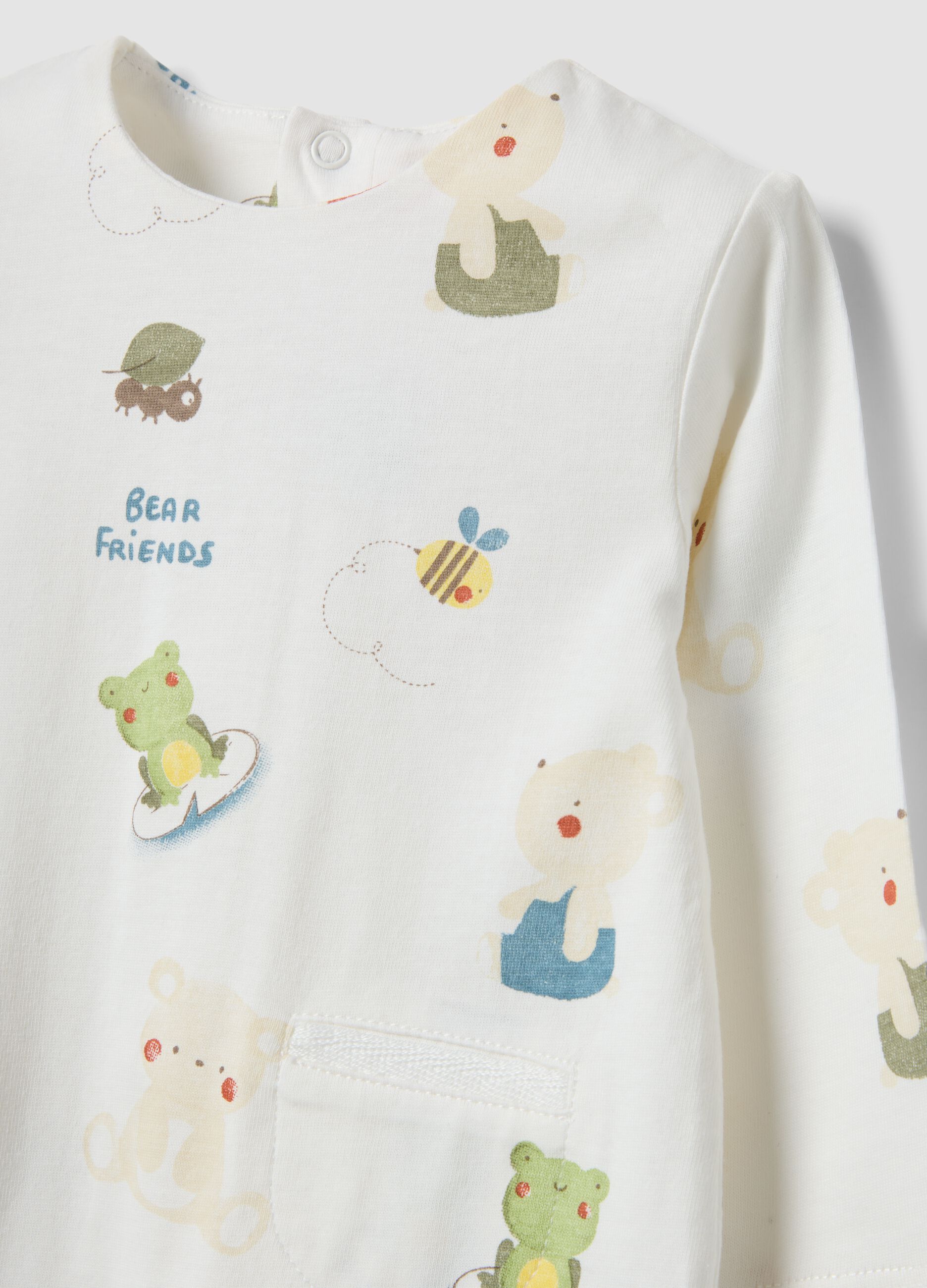 White newborn pure cotton sleepsuit with designs