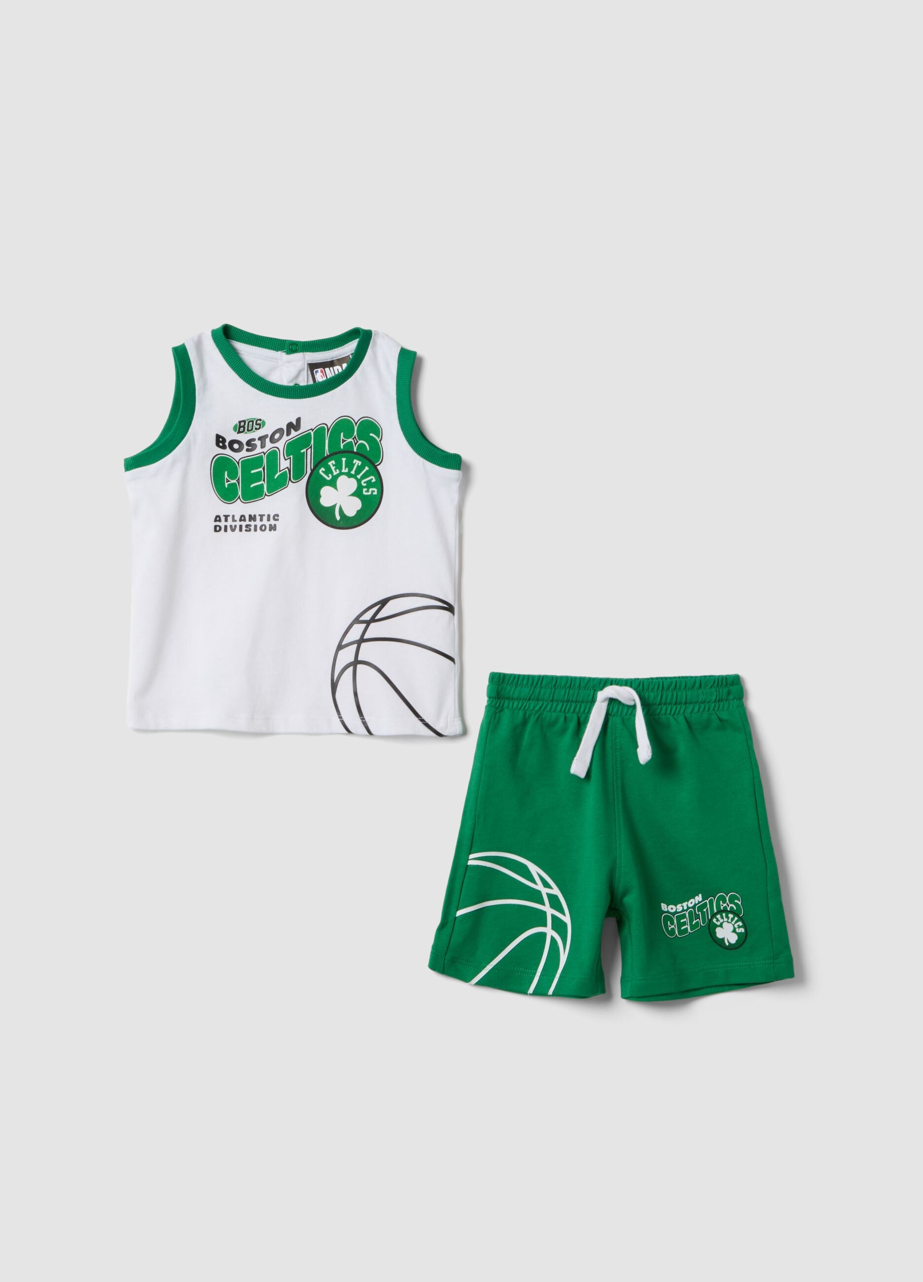 White and green pure cotton set with top and shorts for baby boy, regular fit