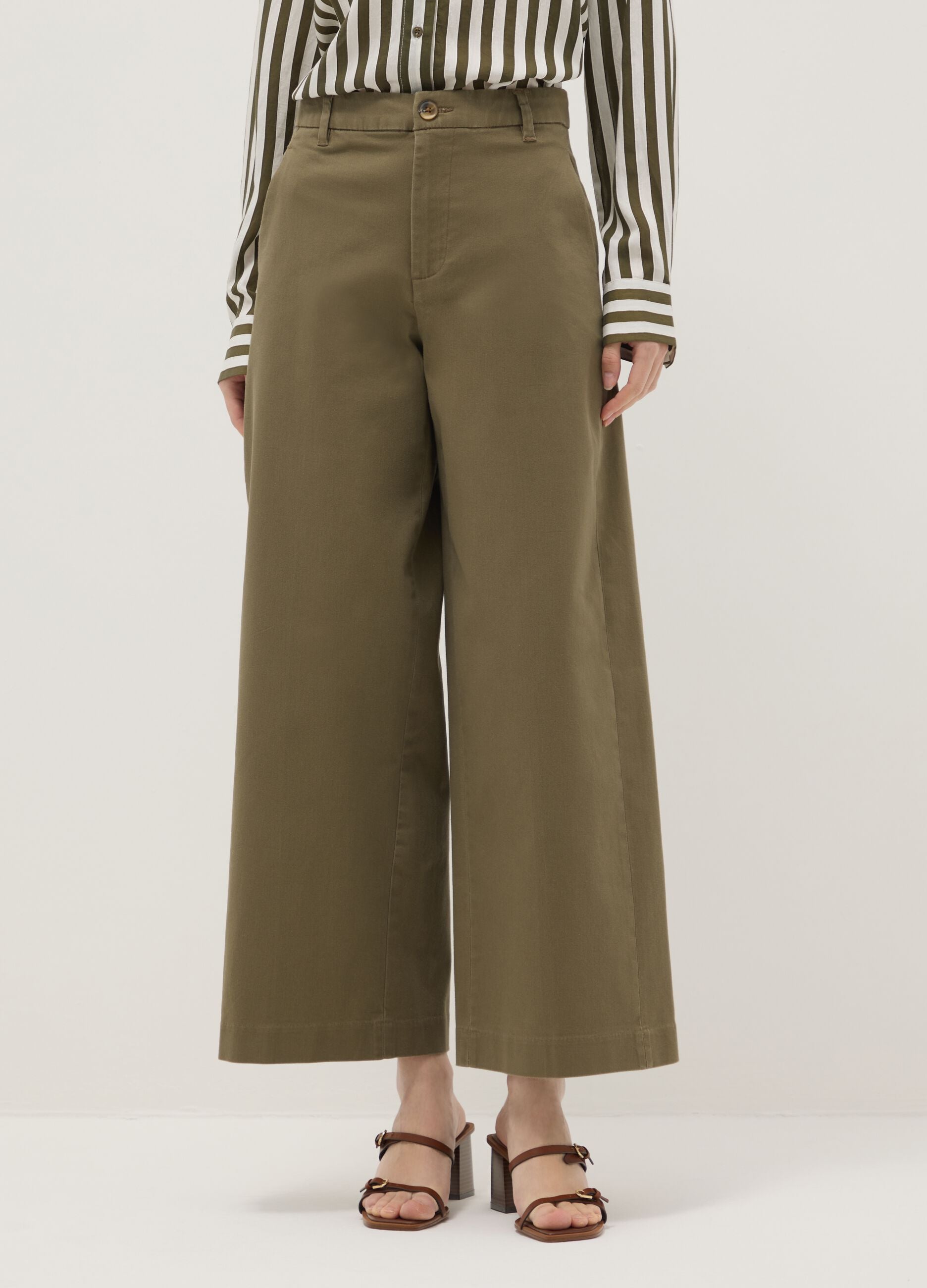 Green stretch cotton regular fit chino trousers