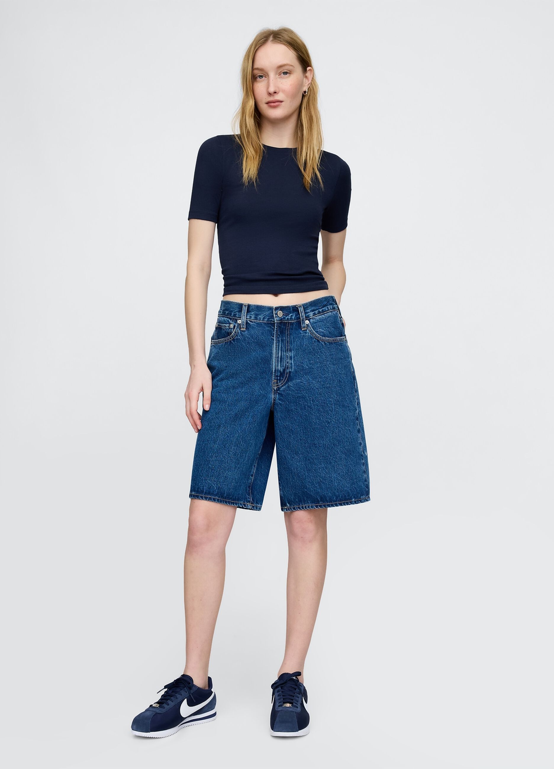 T-shirt cropped a maniche corte