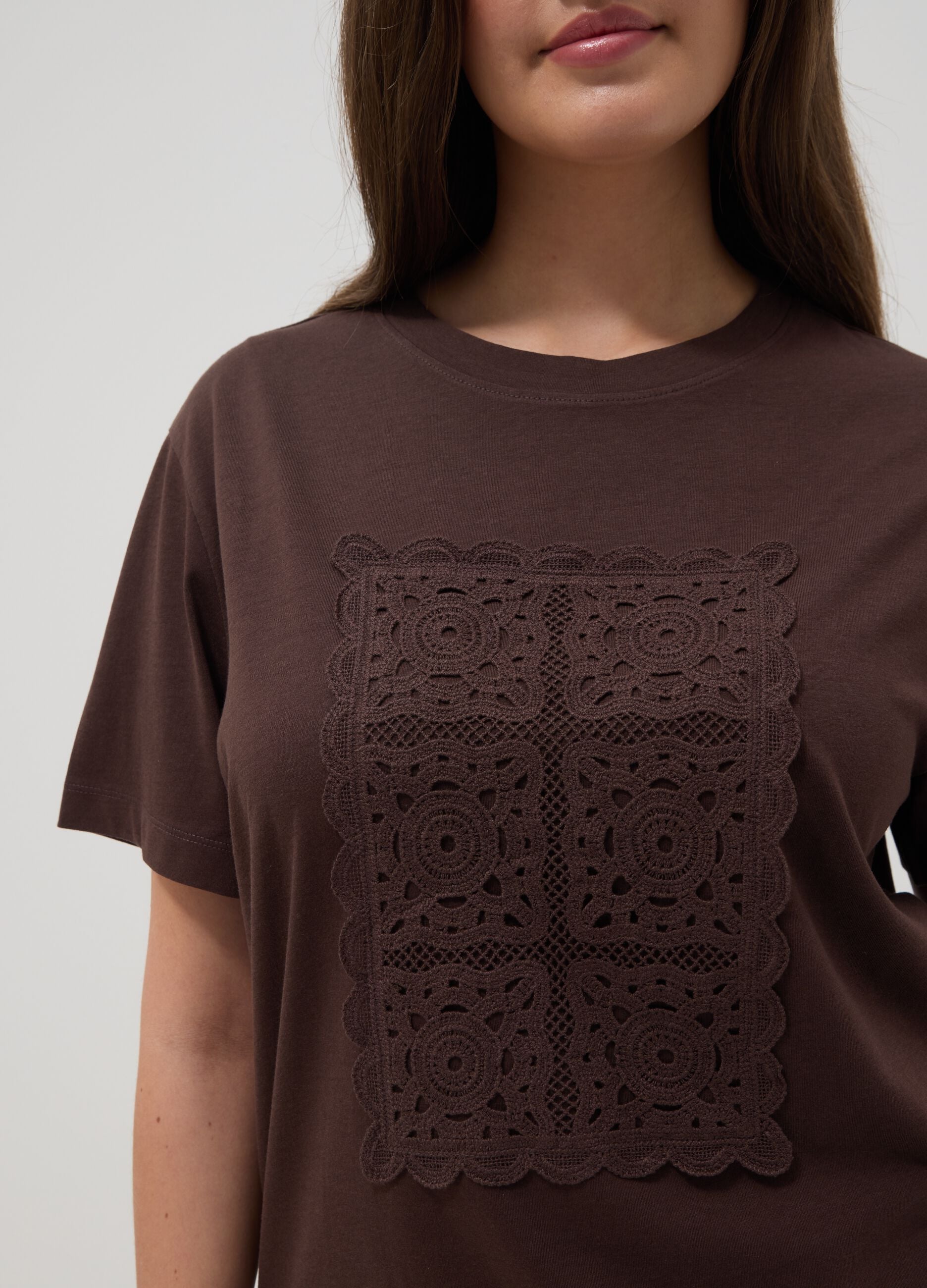 Brown pure cotton regular fit t-shirt with applied flower
