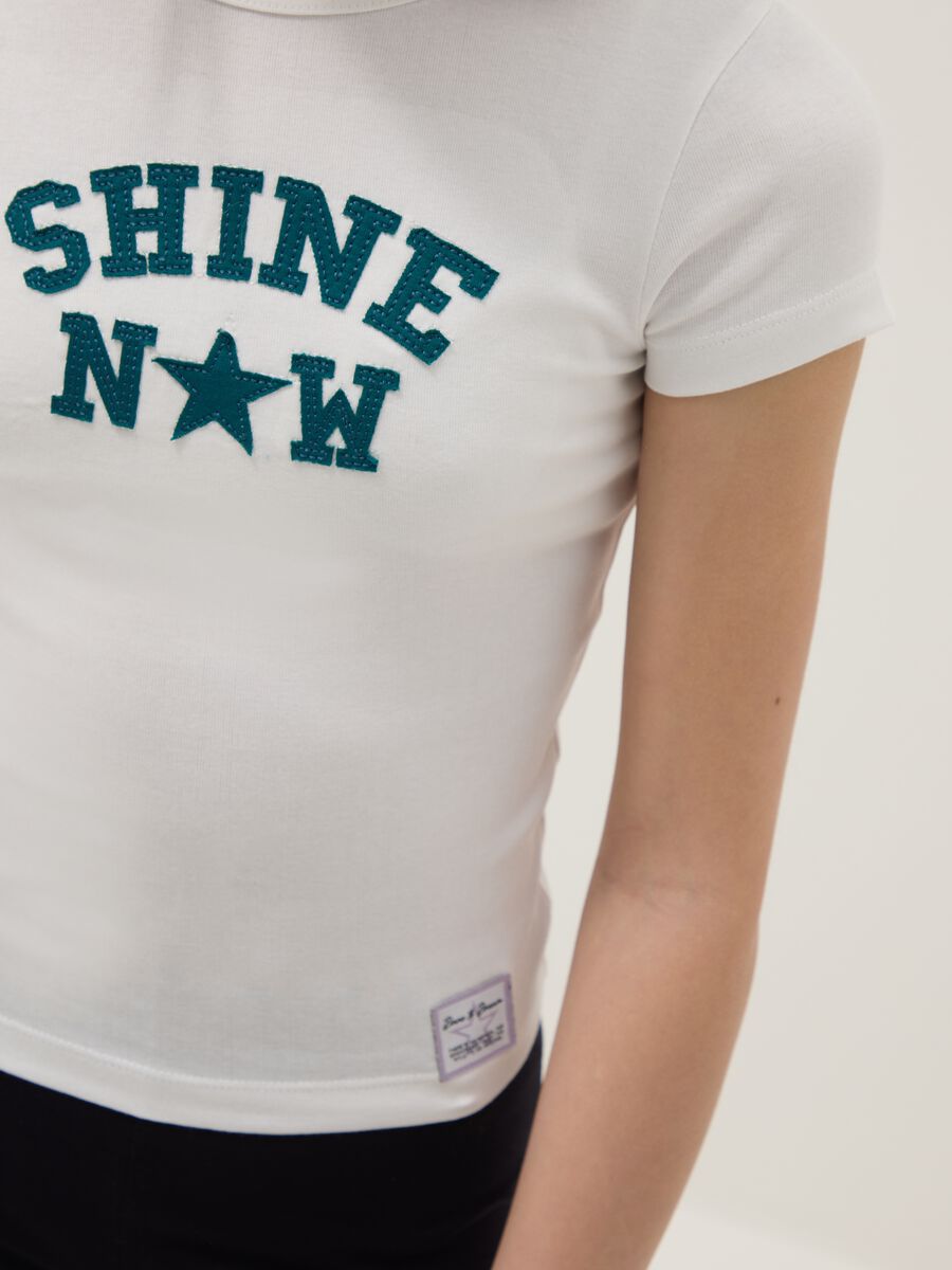 White stretchy cotton fitted girl&rsquo;s t-shirt with print_2