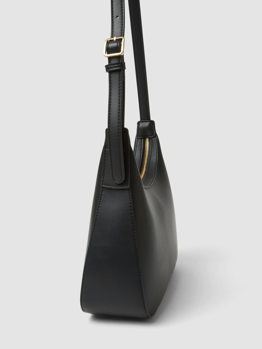 Borsa a spalla nera dal design minimal_2