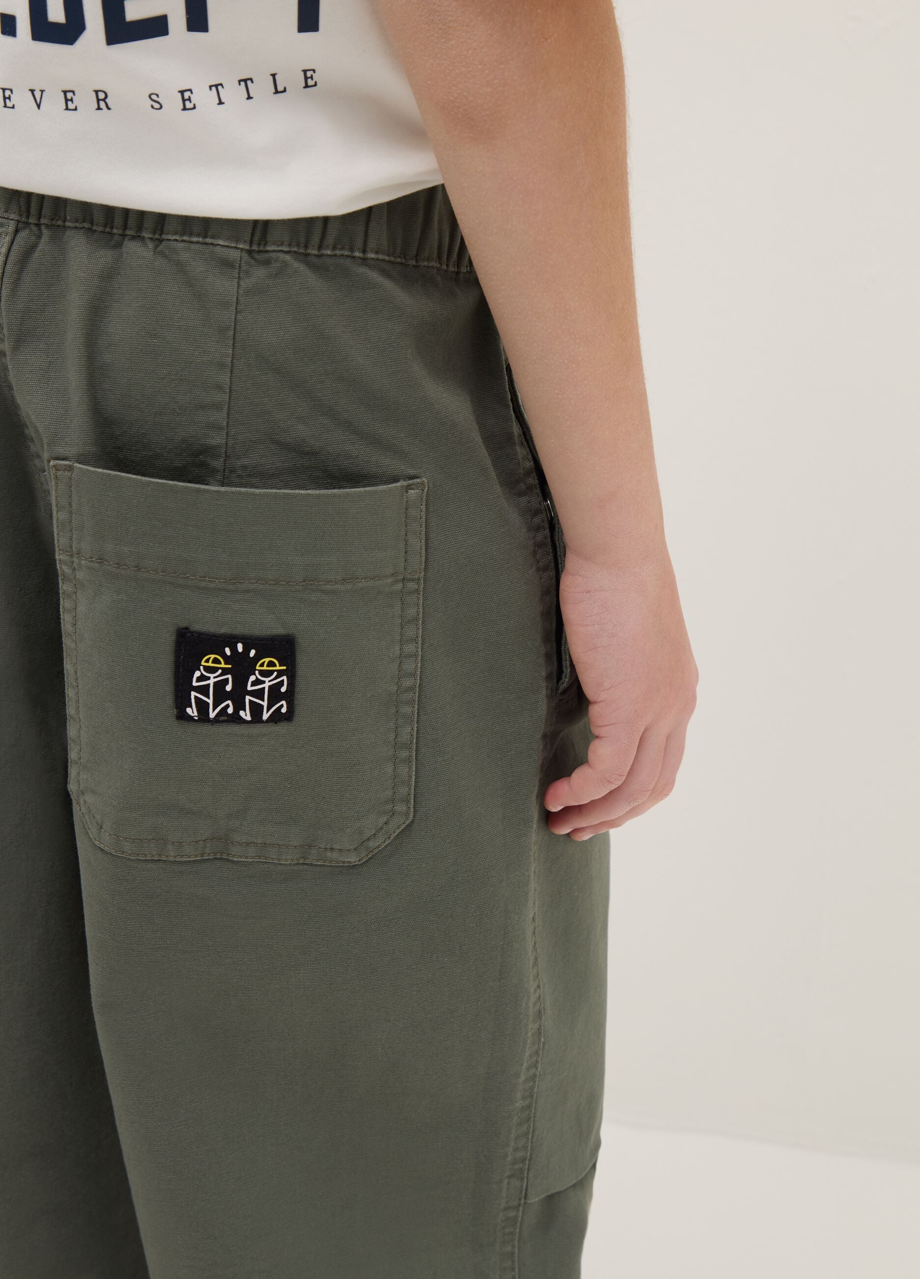 Boys' Regular Fit Stretch Cotton Cargo Trousers in Green