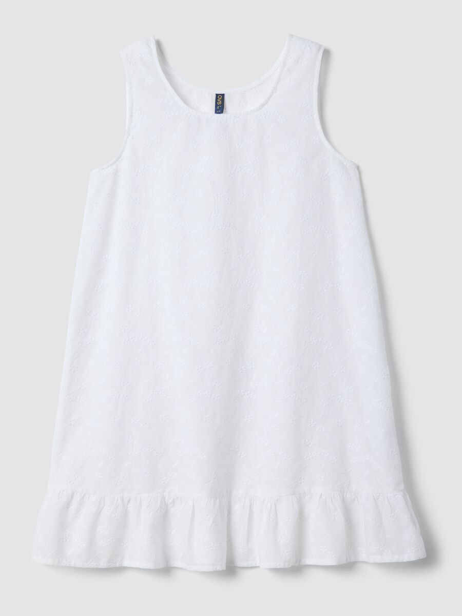 White sleeveless pure cotton nightdress with floral embroidery_4