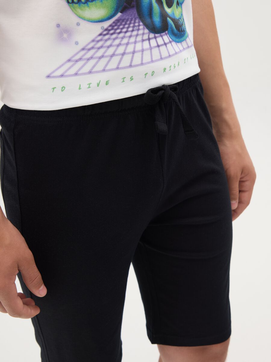 Boys&rsquo; black Bermuda shorts in 100% cotton with regular fit_1