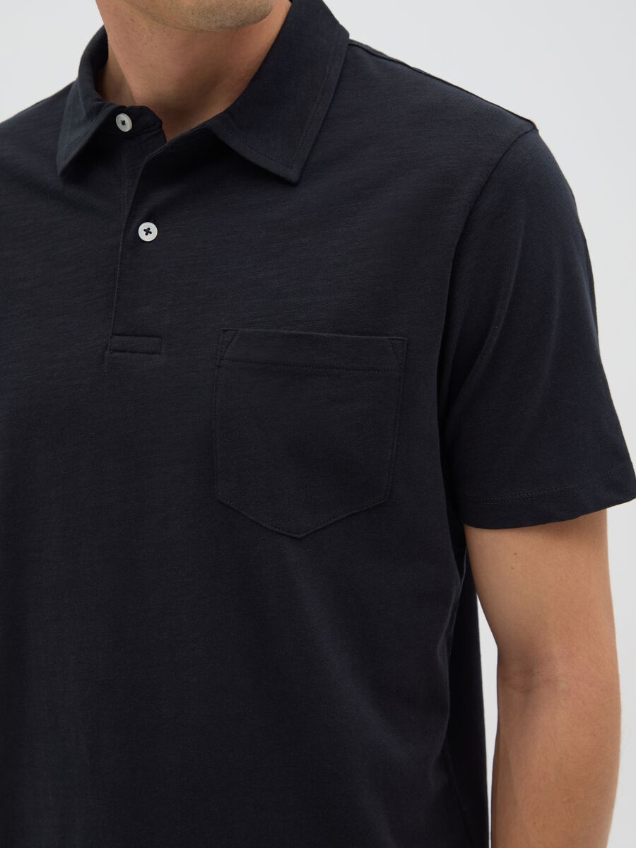 Men&rsquo;s black polo shirt in 100% cotton with regular fit_2