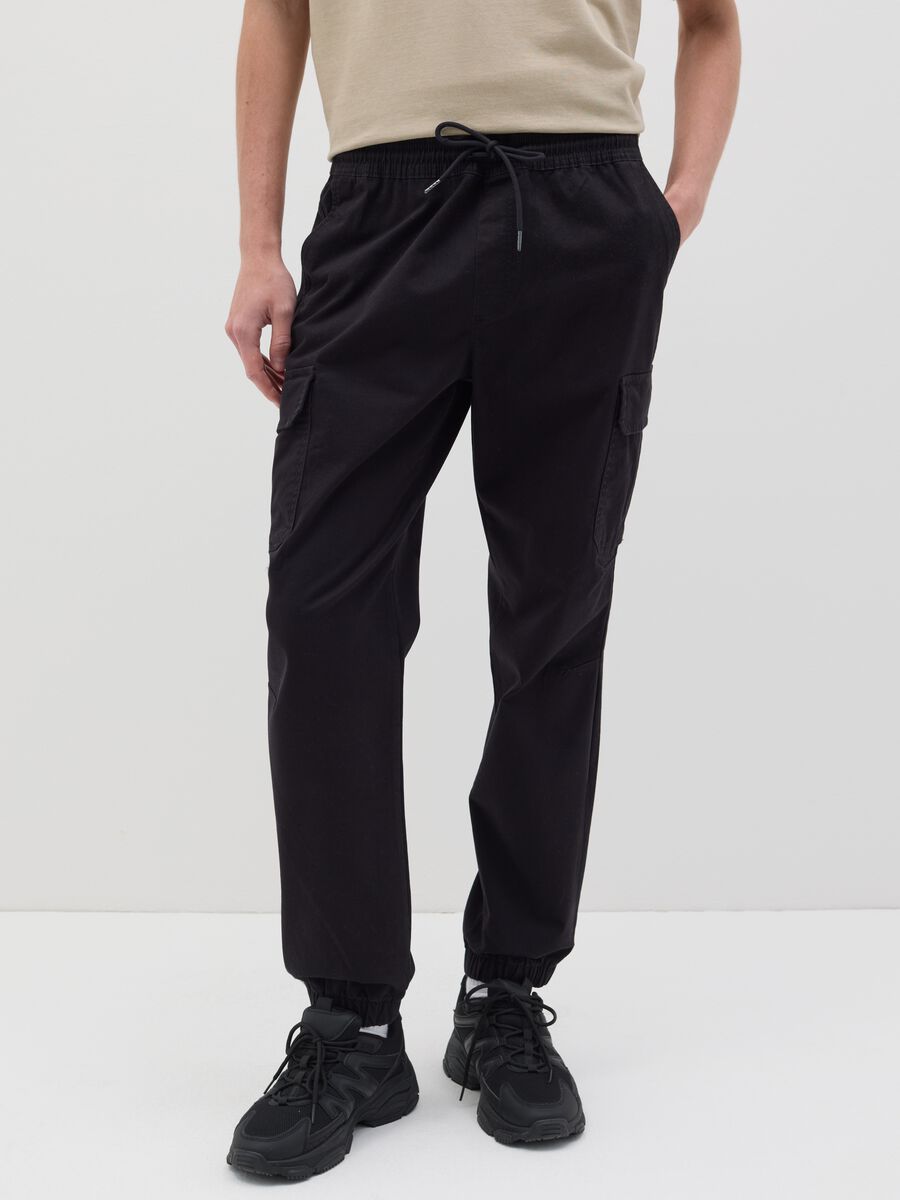 Black cargo joggers with drawstring_1