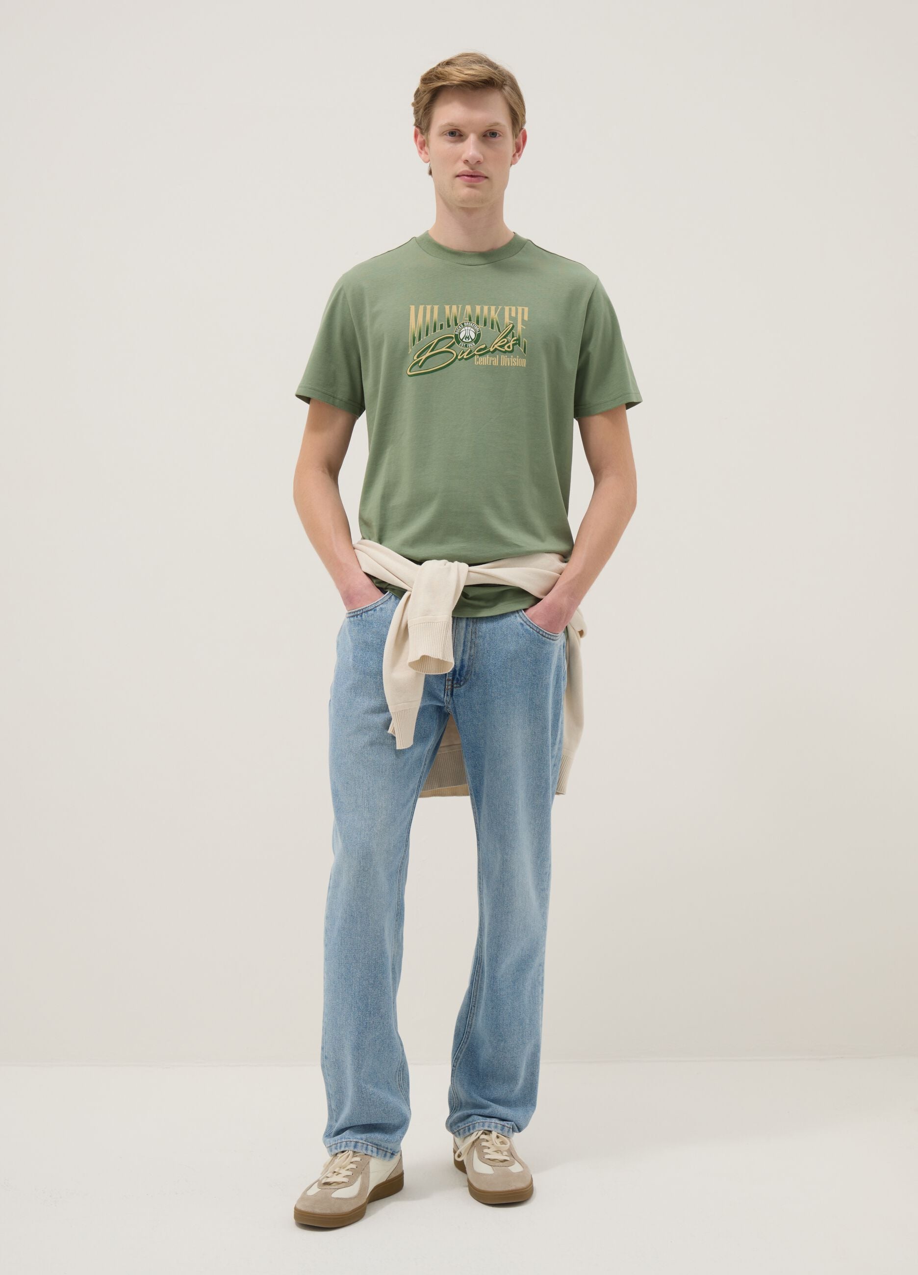Green pure cotton regular fit T-shirt with Milwaukee Bucks print