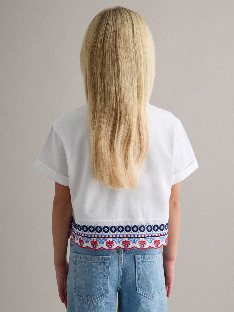Girls' white pure cotton T-shirt regular fit with embroidery_1