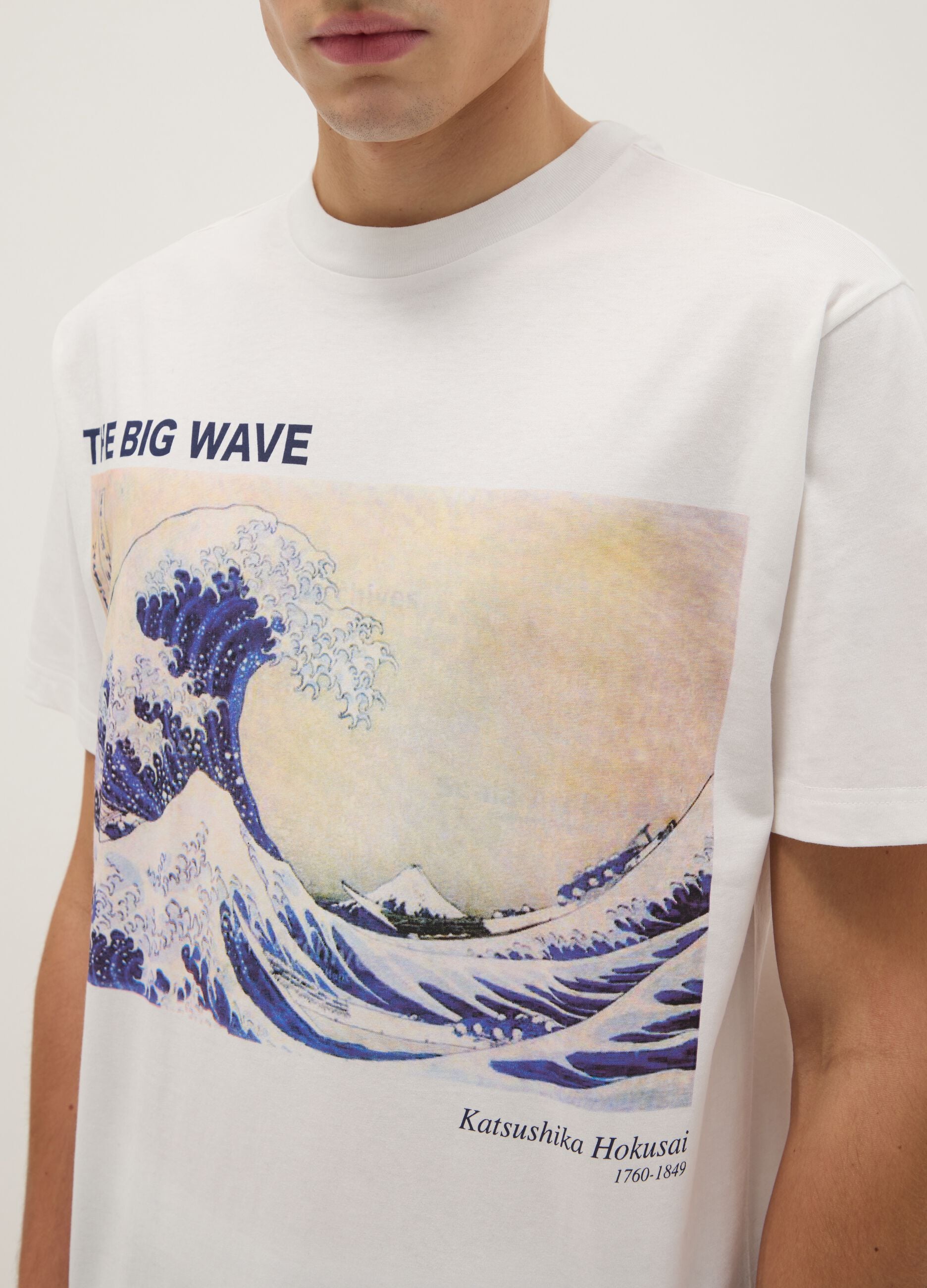 White pure cotton regular fit t-shirt with print