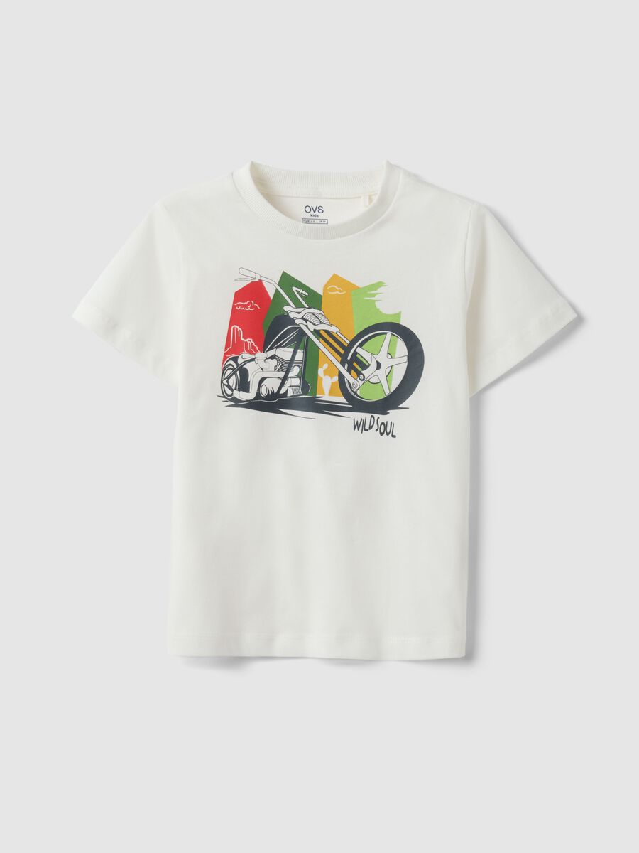 T-shirt in puro cotone bianca regular fit per bambino con stampa_0