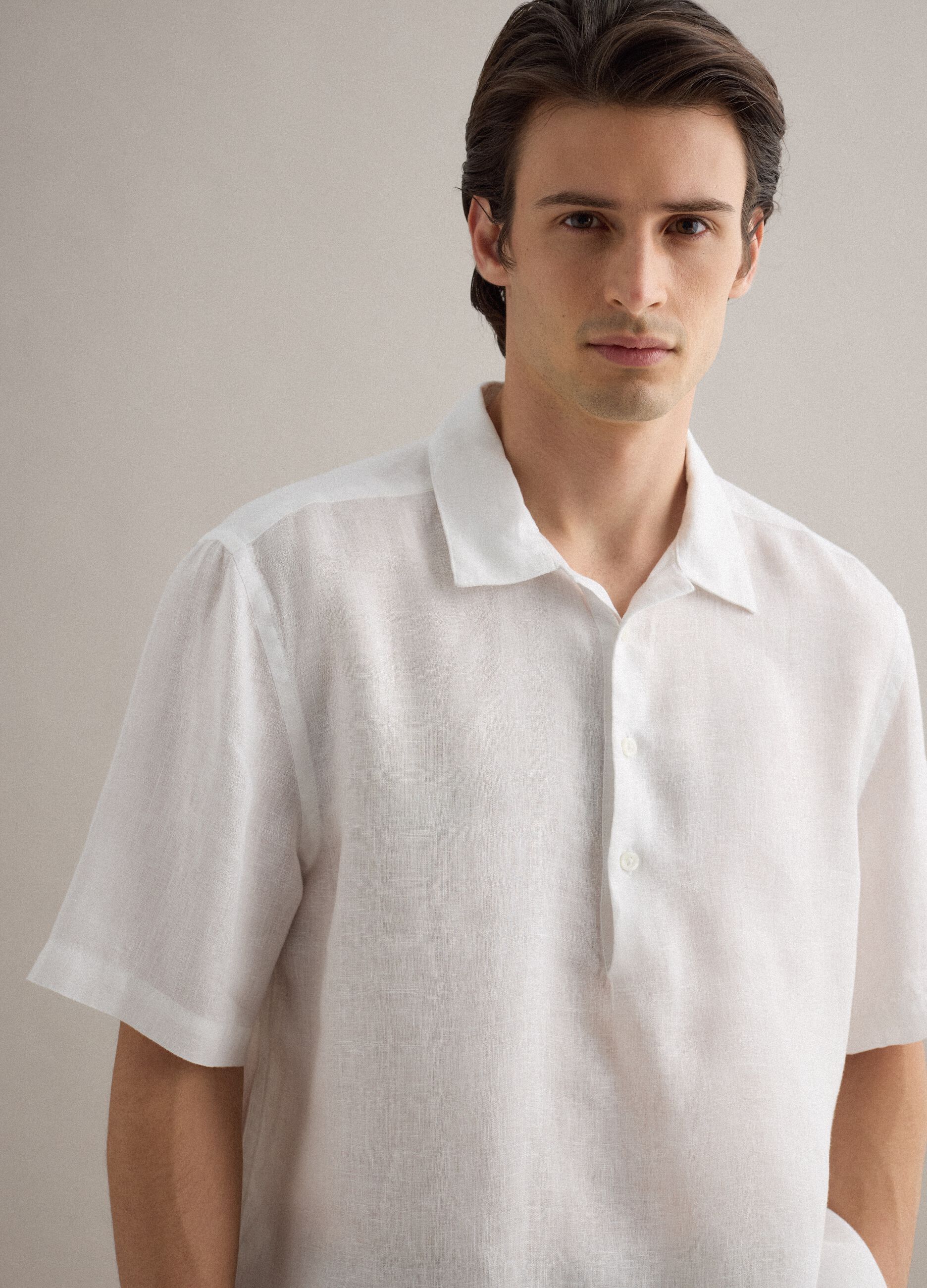 White pure linen regular fit shirt with bowling collar