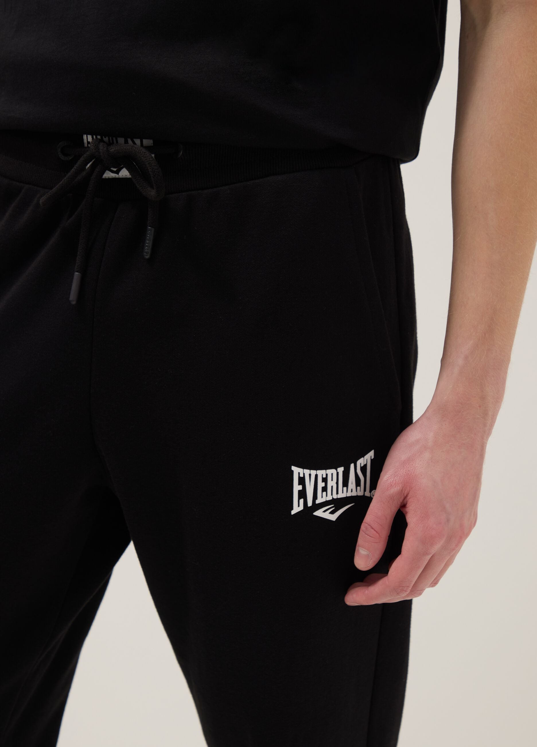 Black Cotton Blend Regular Fit Jogger Pants with Everlast Logo