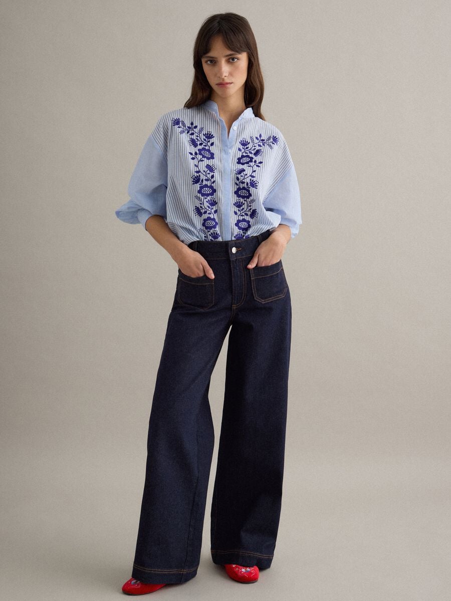 Red regular fit Friulane with floral embroidery_1
