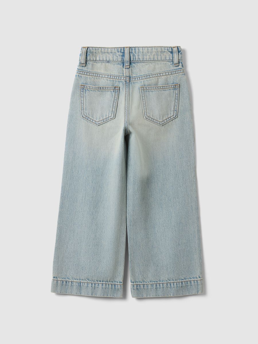Girl's regular fit light blue denim cotton jeans with embroidery_1