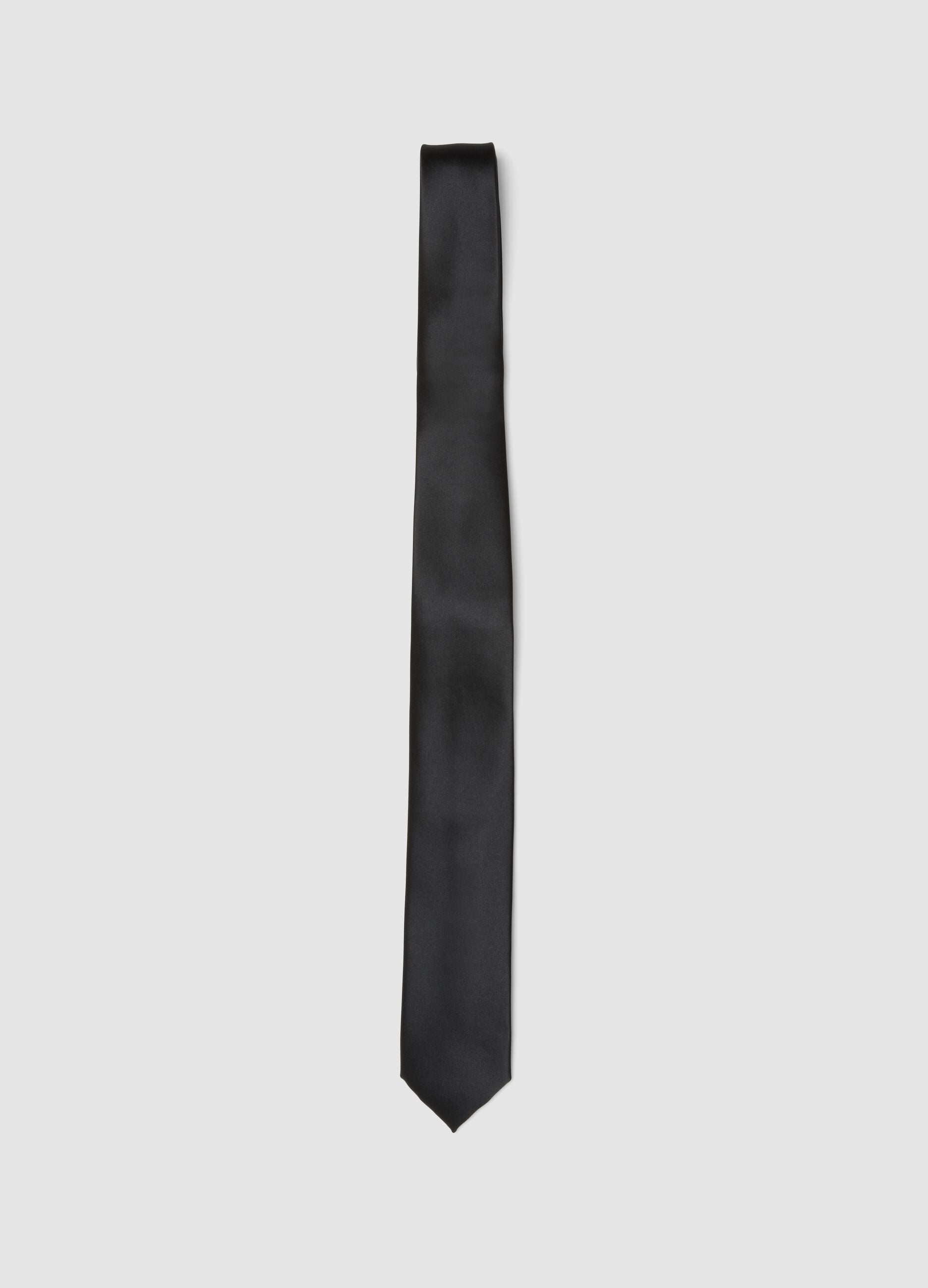 Cravatta nera pala 6 cm