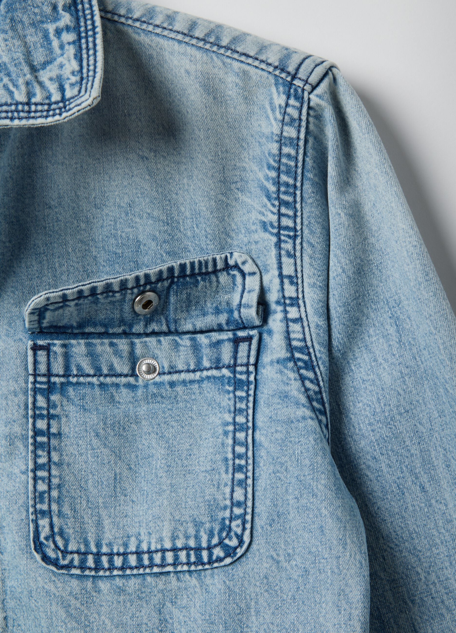 Boy's regular fit light blue pure cotton shirt