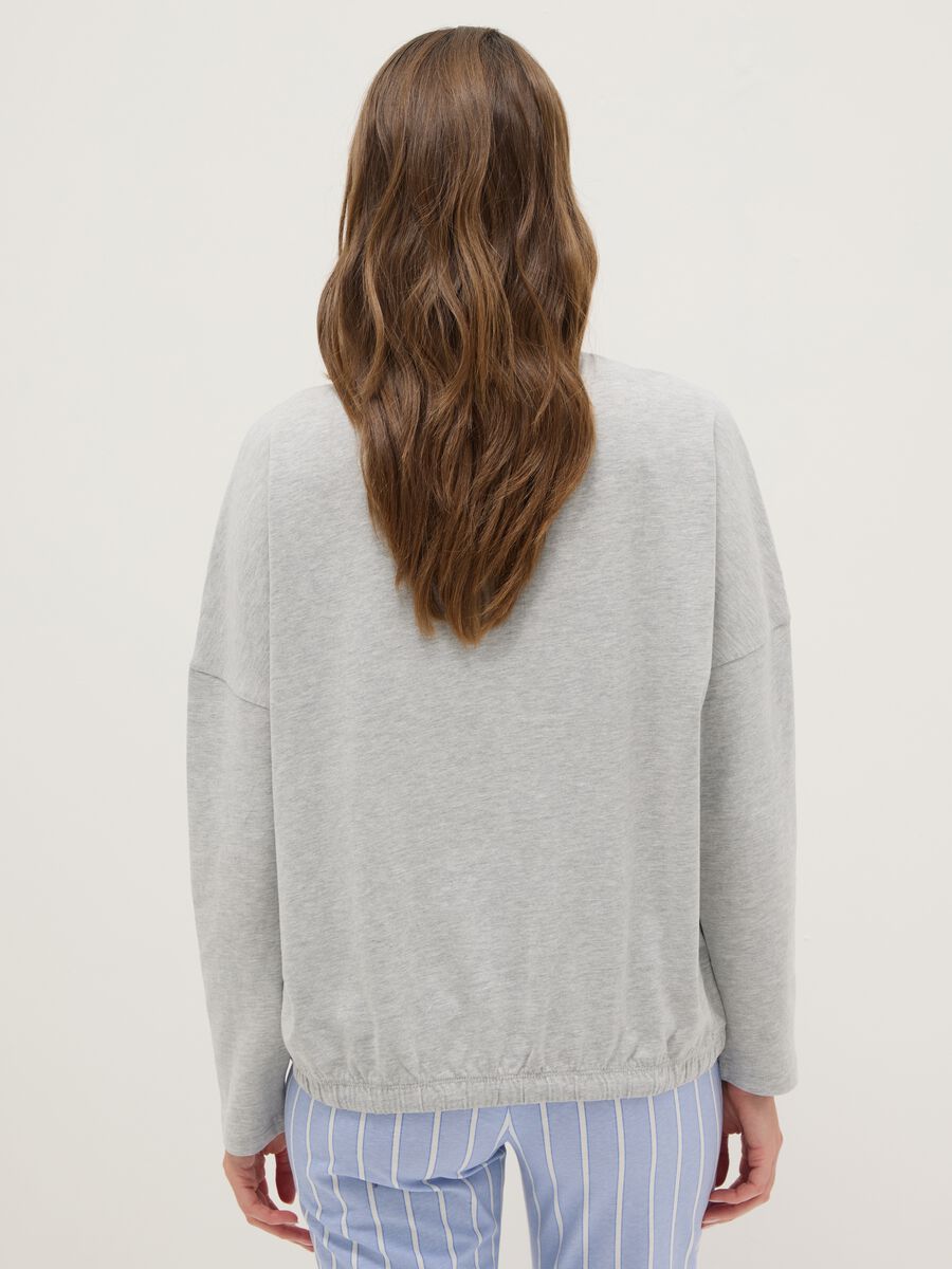 Grey crew neck pyjama top in regular fit cotton blend with print_2