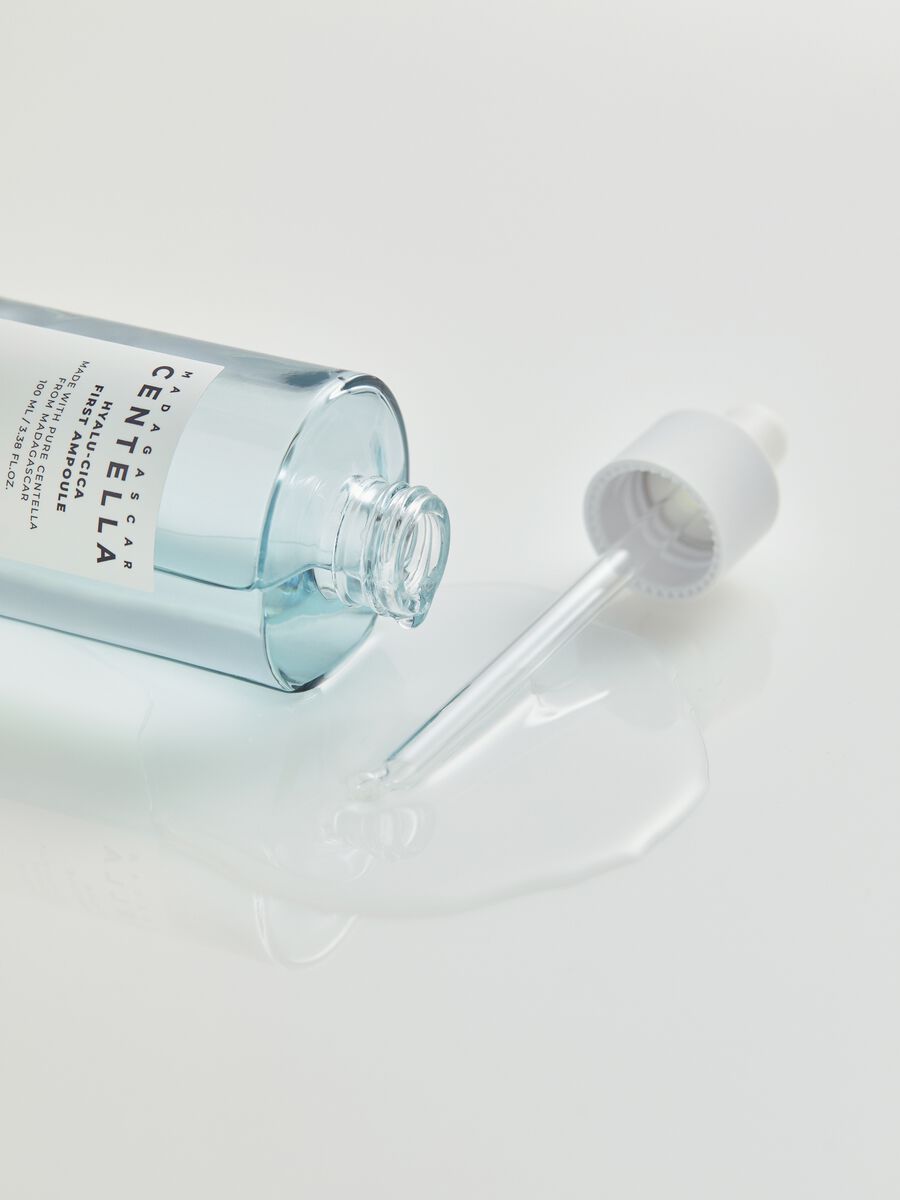 Madagascar Centella Hyalu-Cica Essence Toner 100ml_1