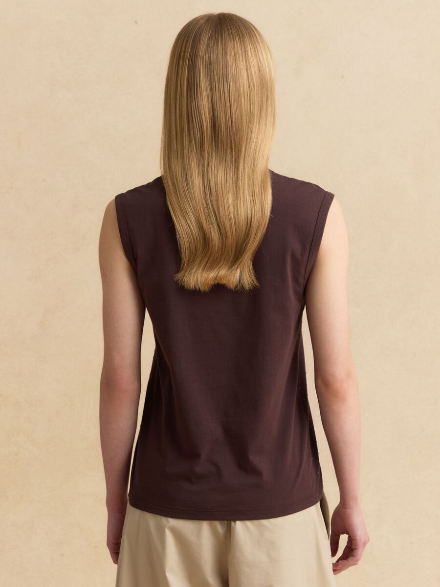 Top senza maniche fitted marrone in misto cotone_3