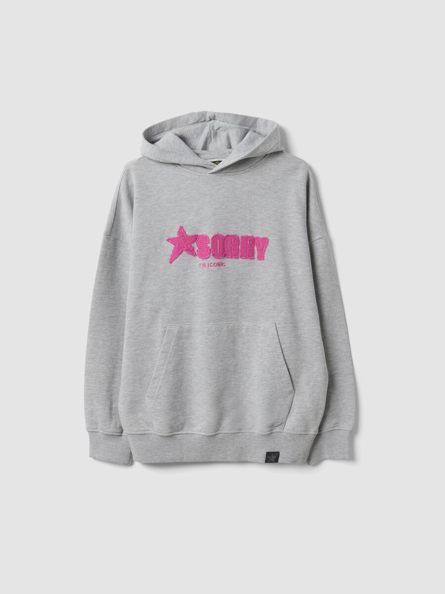 Grey oversized hooded sweatshirt in cotton blend with &ldquo;Sorry&rdquo; embroidery for girls_3
