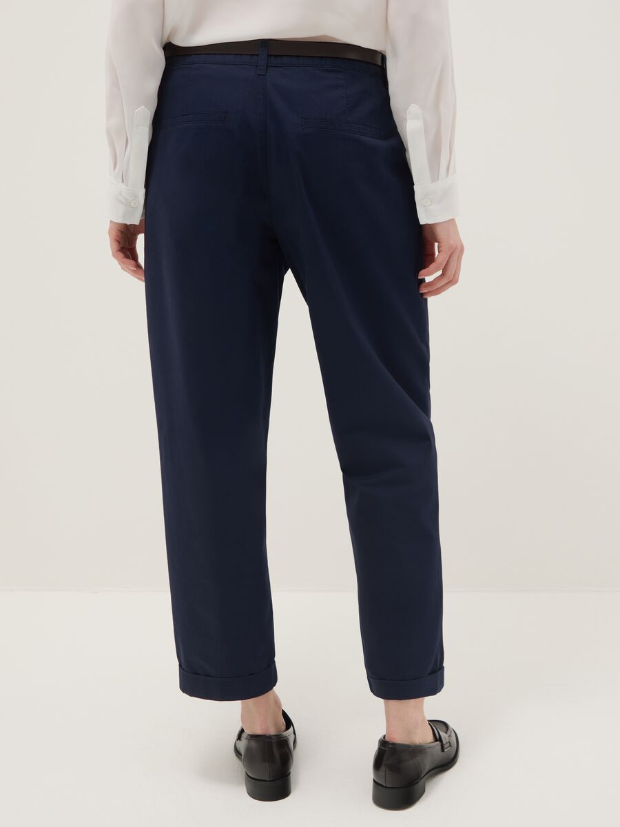 Regular fit blue pure cotton chino trousers with belt_2