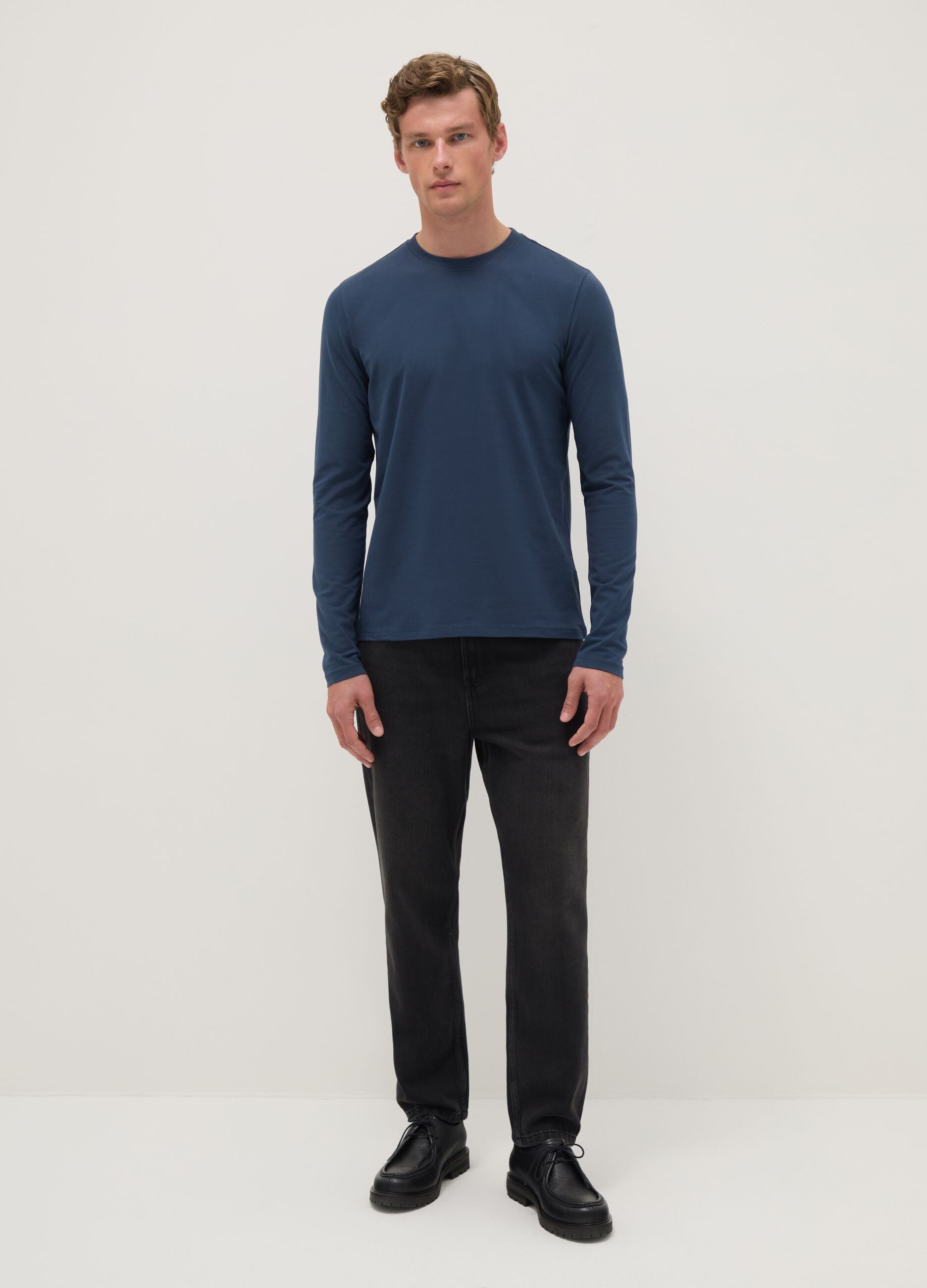T-shirt blu a maniche lunghe in cotone elasticizzato regular fit