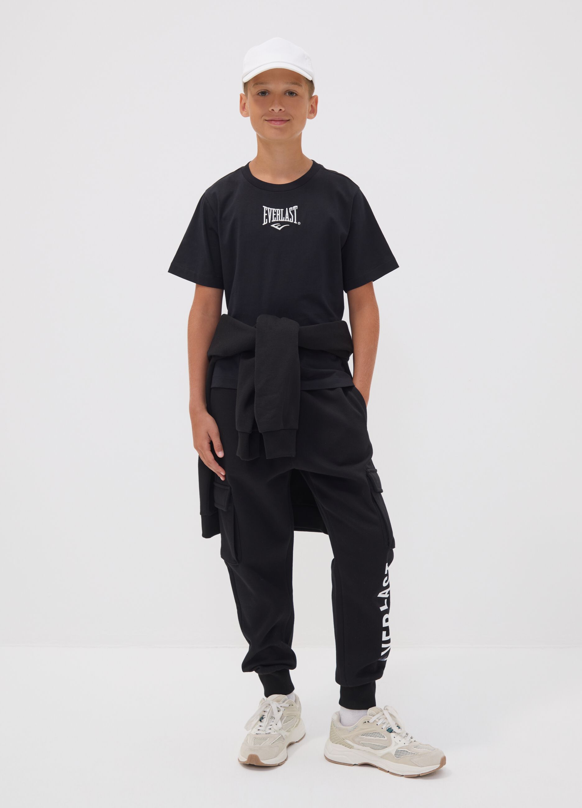 Black cotton-blend joggers with cargo pockets for boys