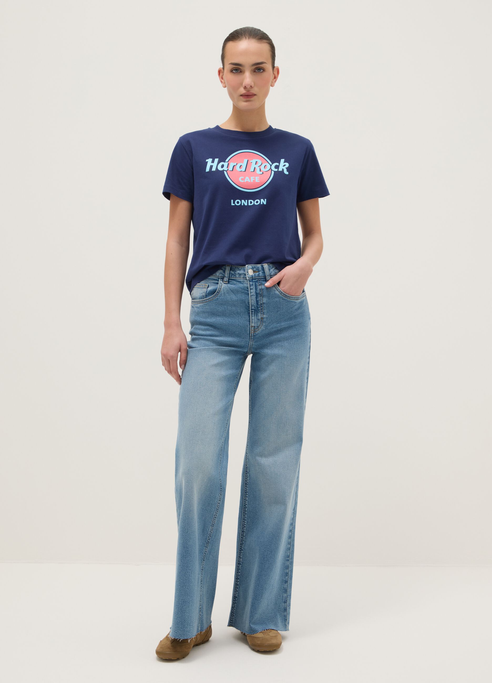 Blue pure cotton t-shirt regular fit with Hard Rock Cafe logo