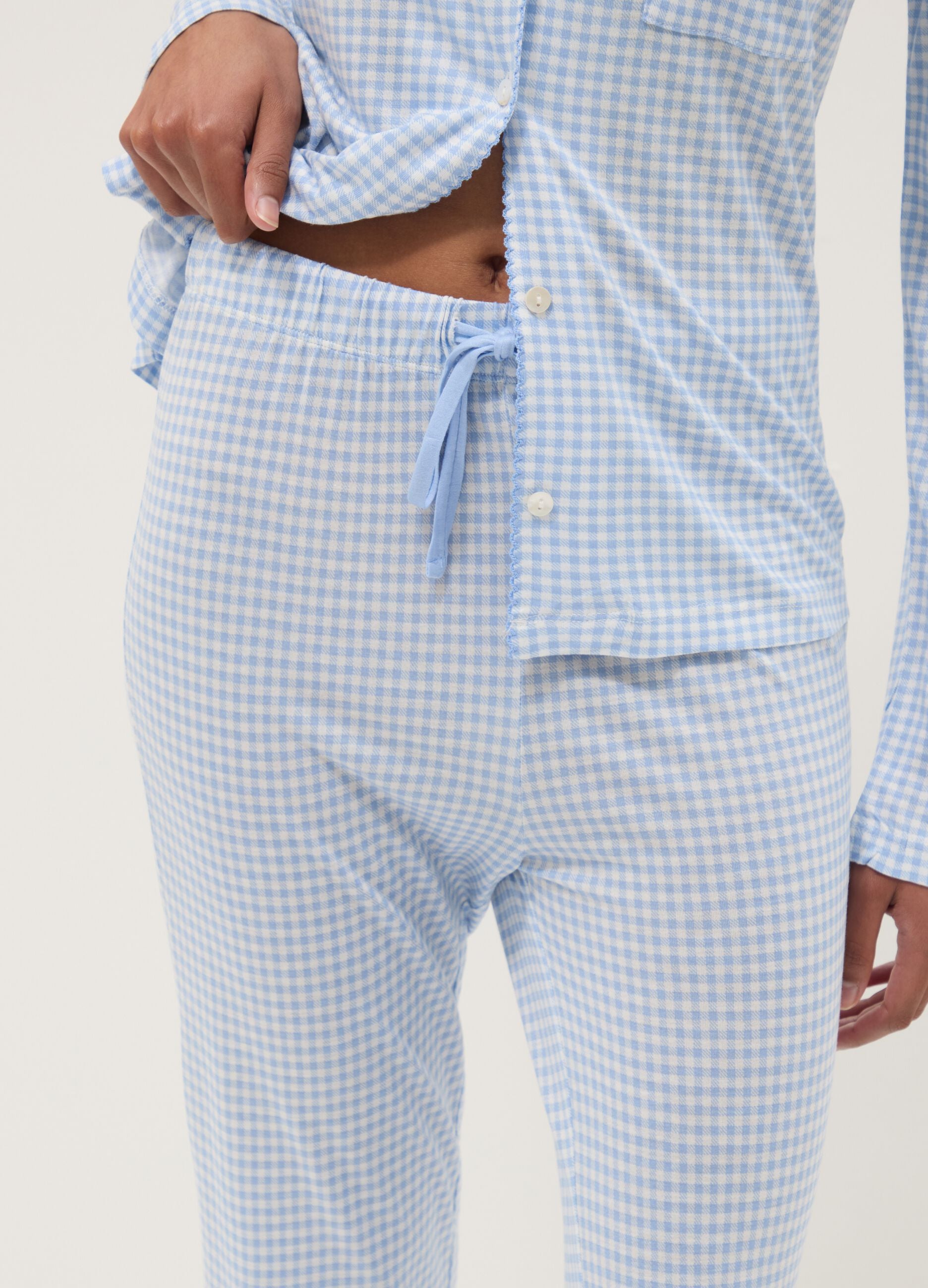 Pure Viscose Multicolour Check Pyjama Regular Fit with V-Neck