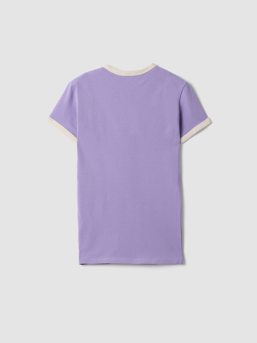 T-shirt viola in cotone elasticizzato con profili a contrasto fitted_2