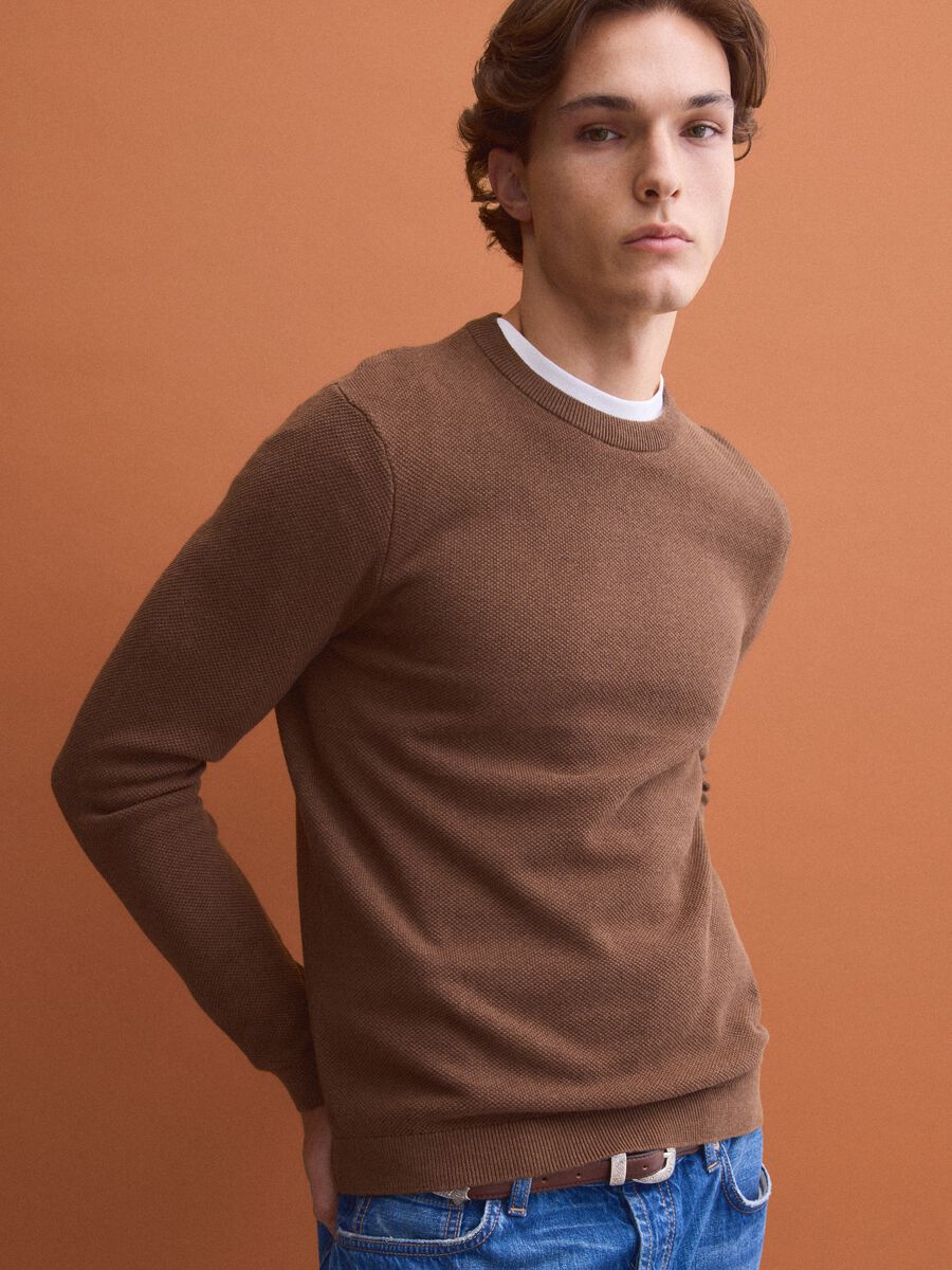 Maglia marrone in puro cotone girocollo regular fit_3