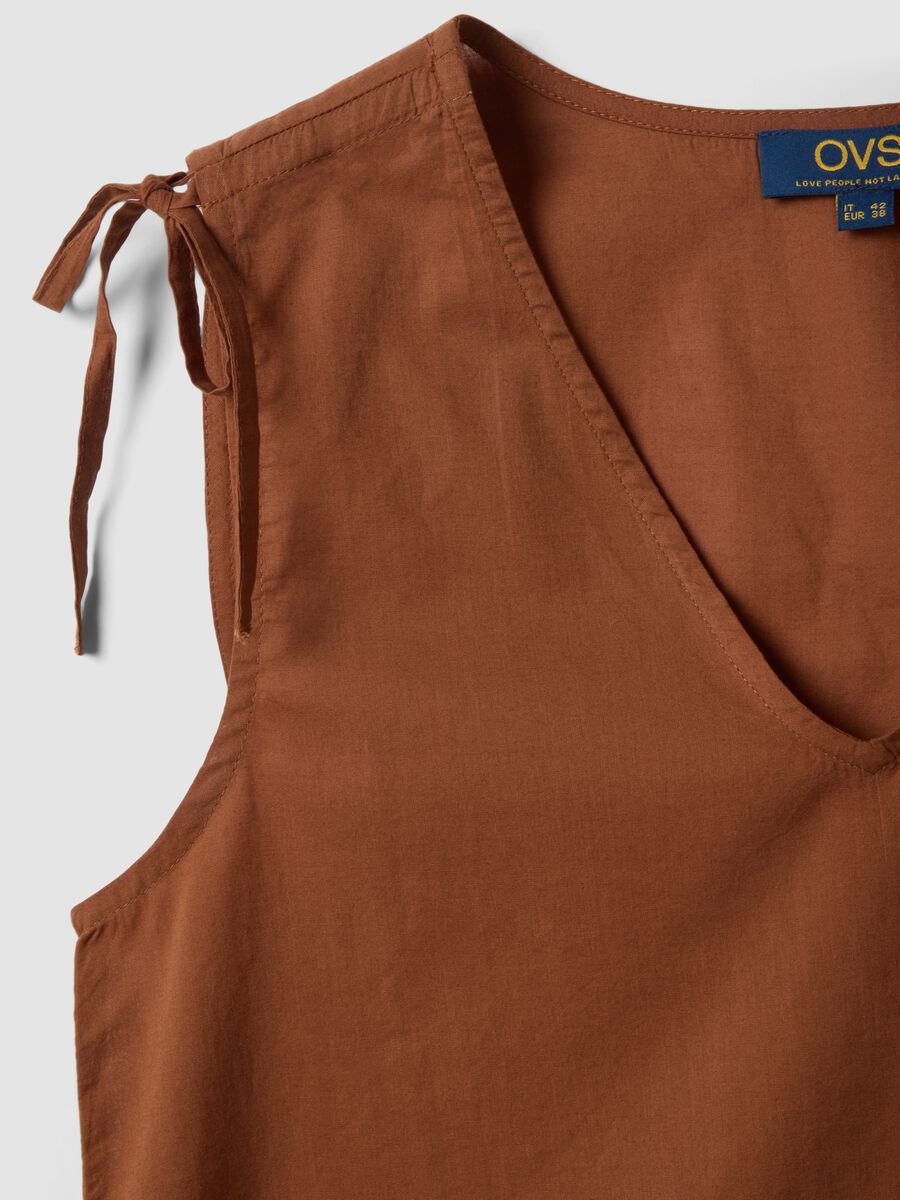 Brown pure cotton V-neck blouse, regular fit_5
