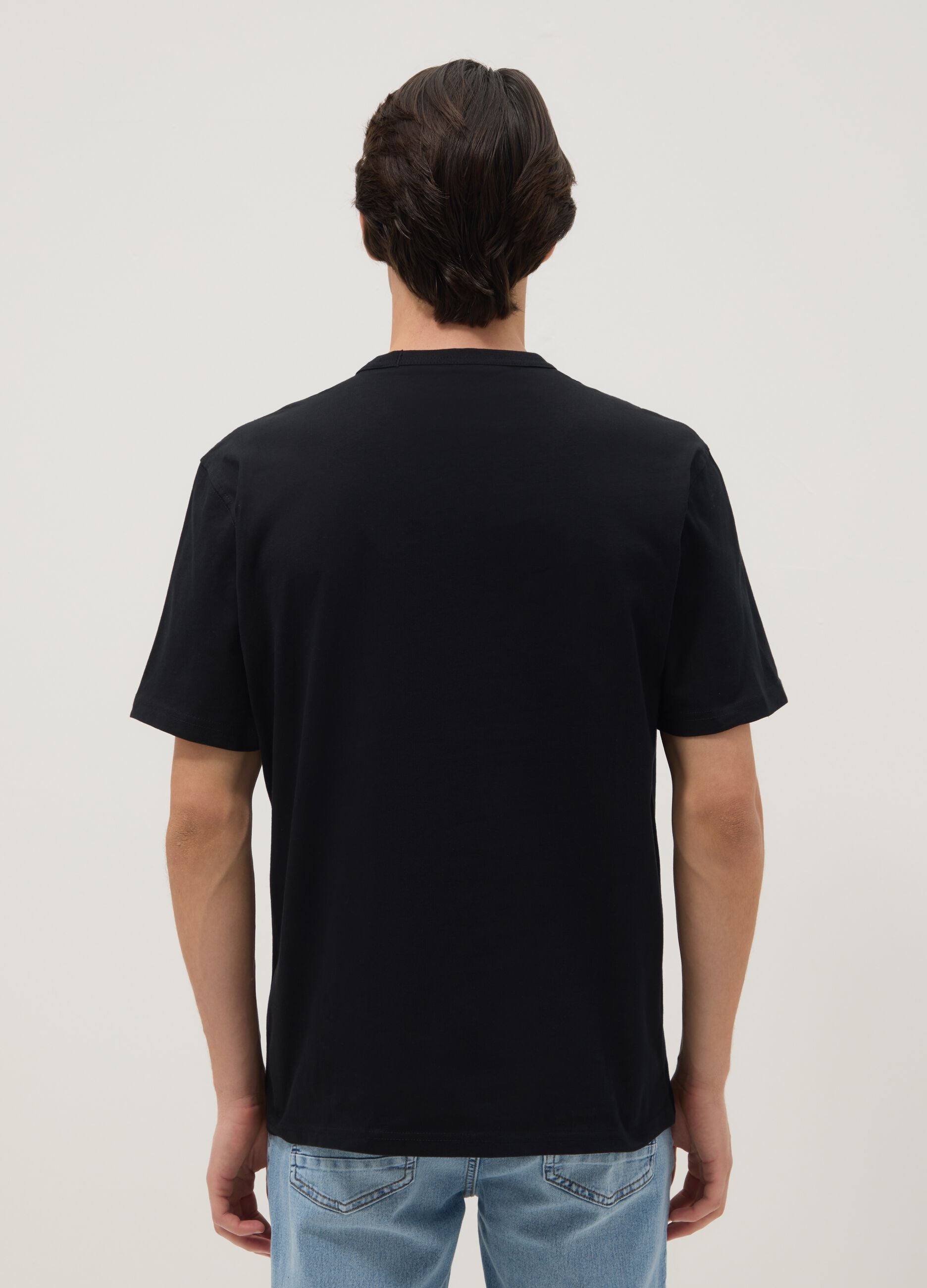 Black pure cotton crew neck t-shirt with relaxed fit