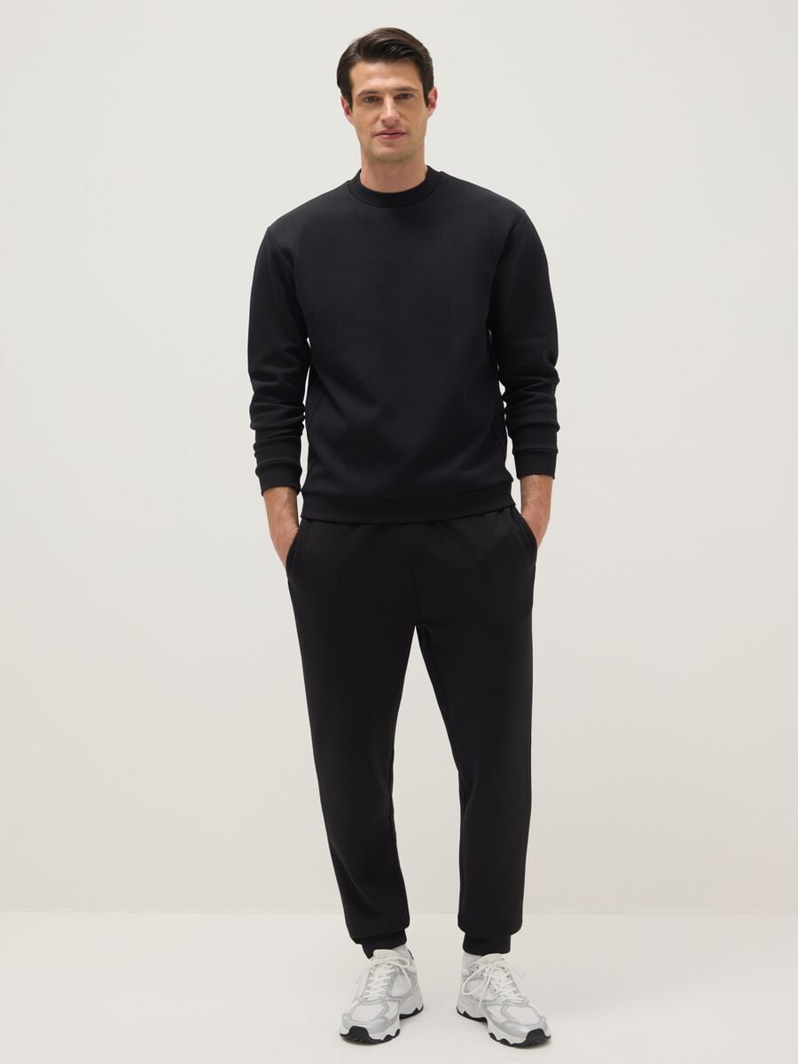 Black regular fit cotton blend crew neck sweatshirt_1
