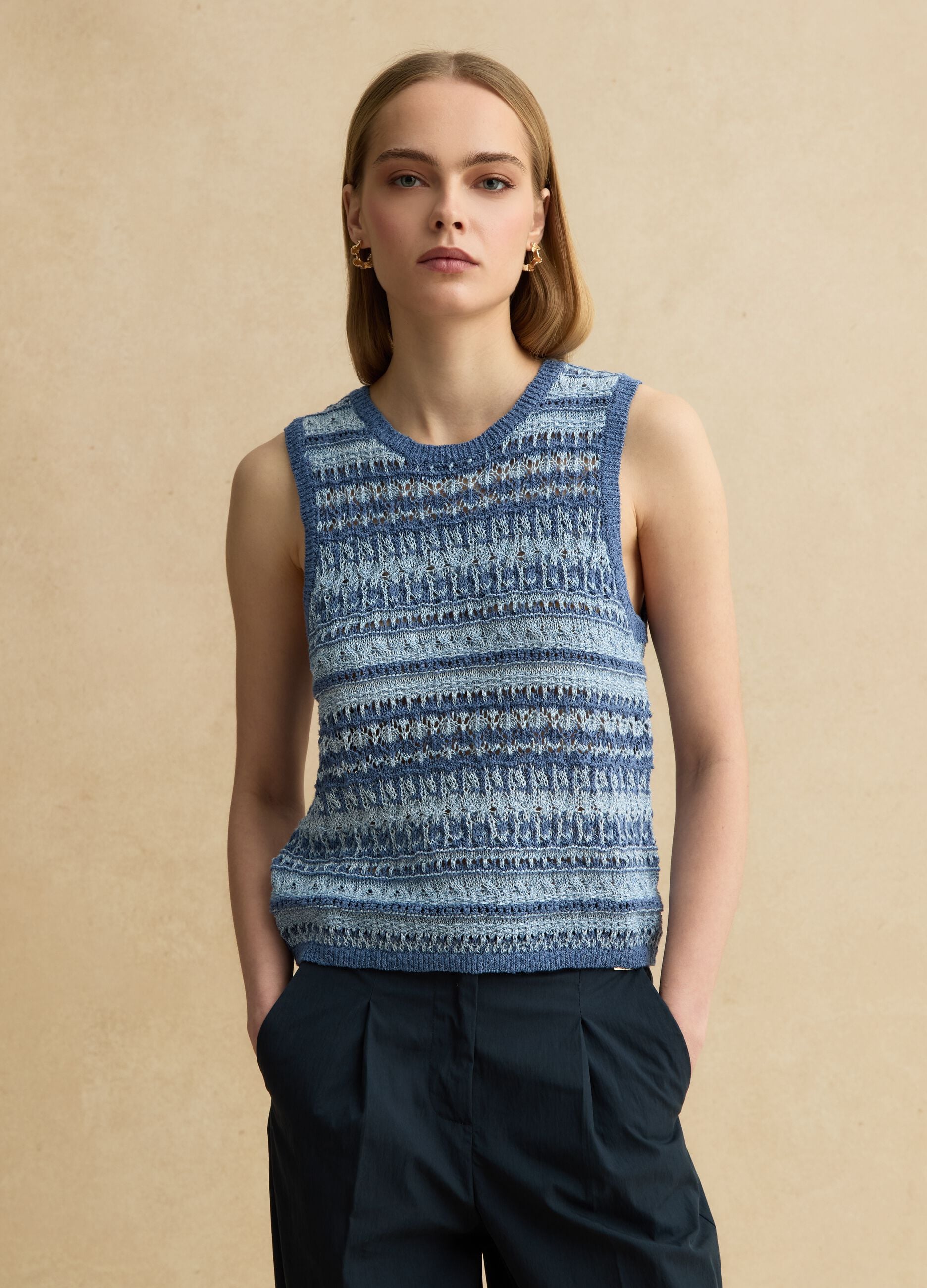 Multicolour cotton blend regular fit tank top with perforated texture