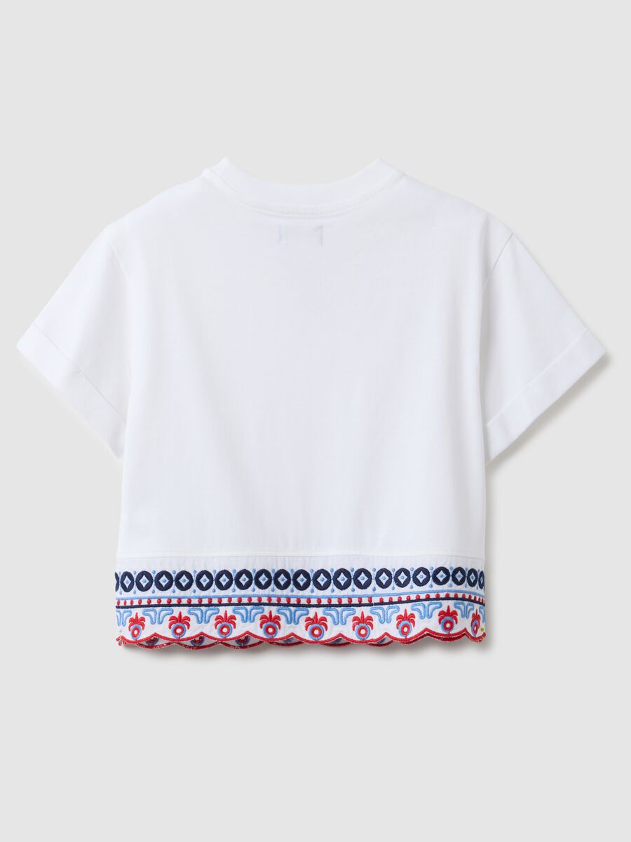Girls' white pure cotton T-shirt regular fit with embroidery_4