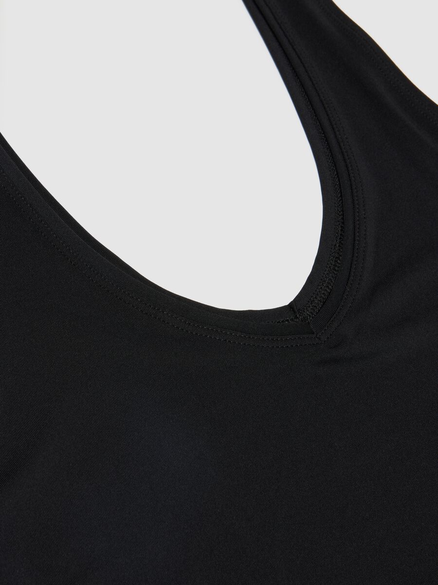 Black tank top deep V regular fit_5