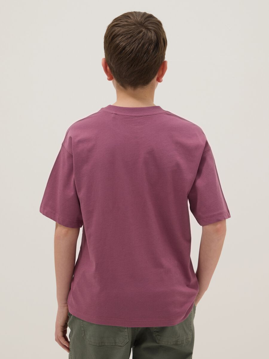 T-shirt in puro cotone viola da ragazzo oversize fit con stampa_1