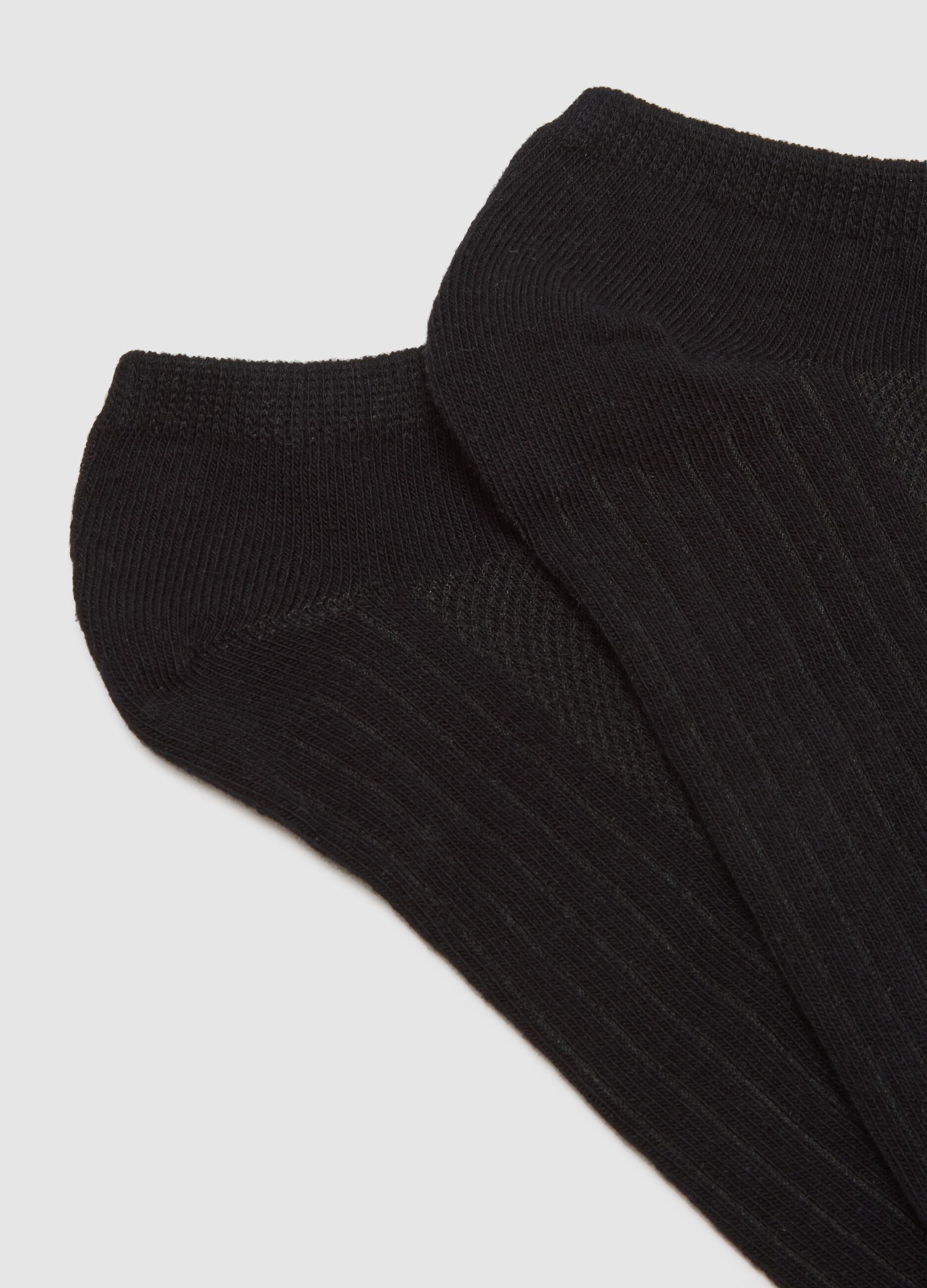 Triple pack of black cotton blend ankle sports socks regular fit