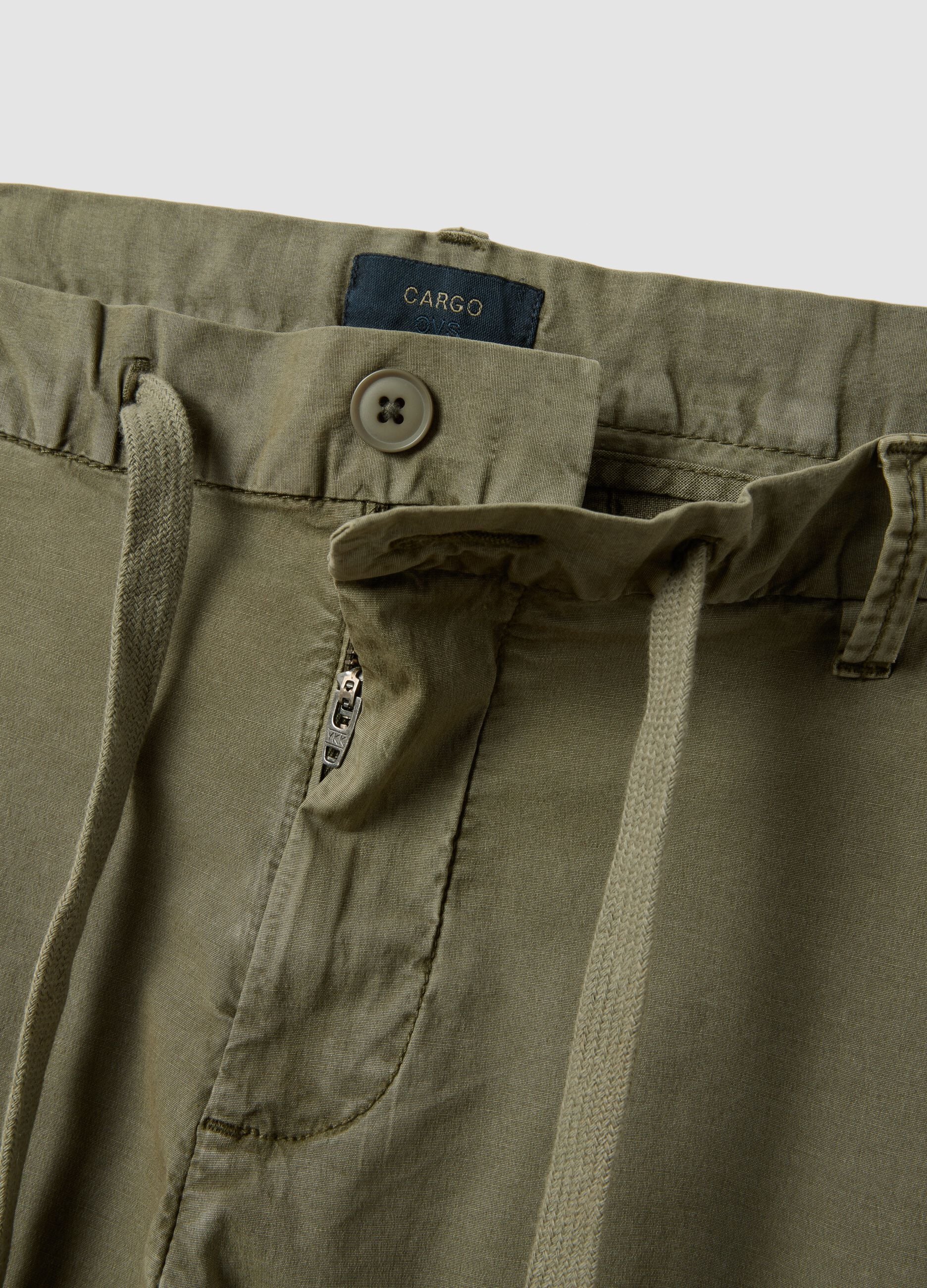 Green stretch cotton cargo Bermuda shorts