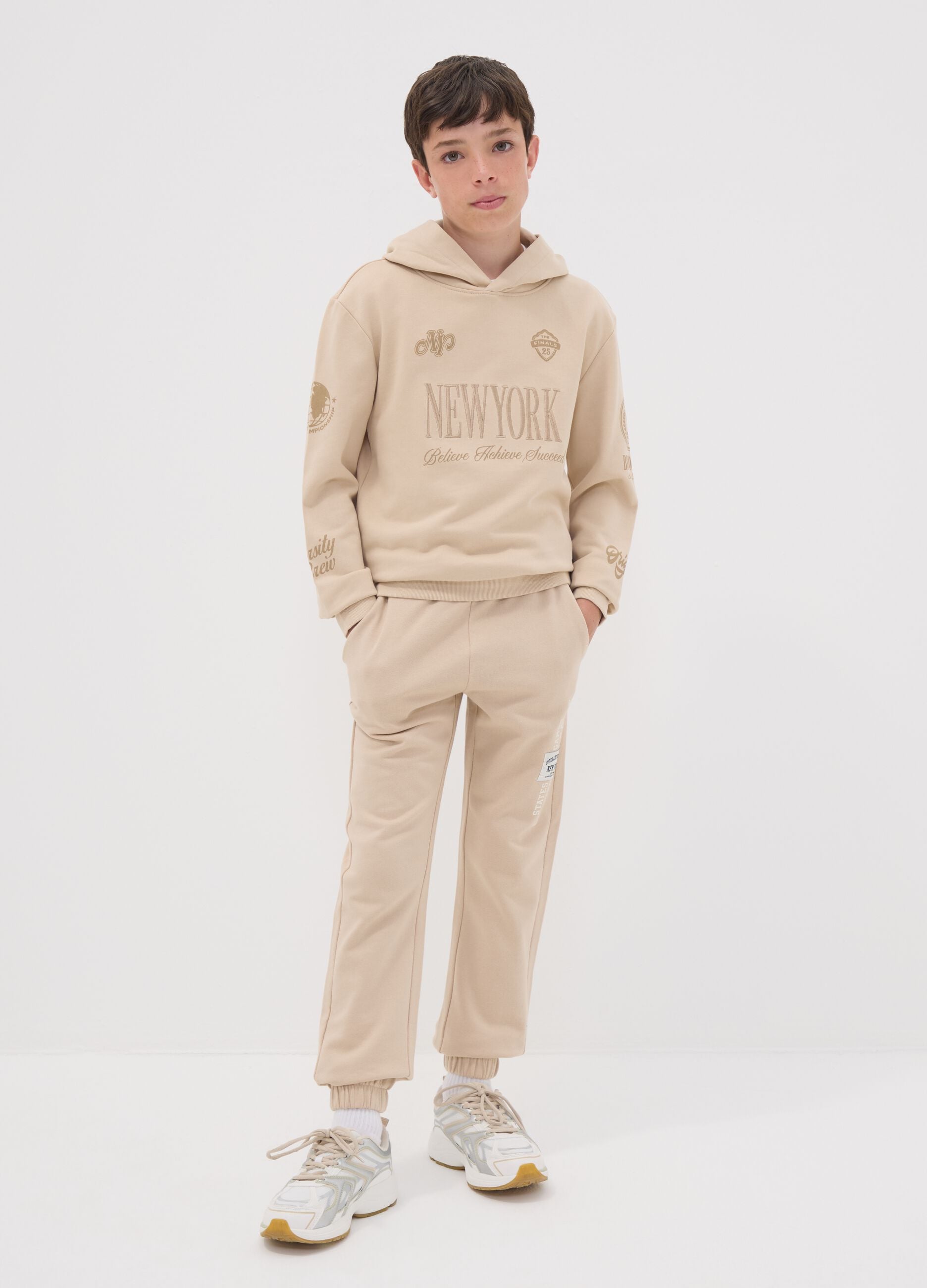 Beige pure cotton joggers with print for boys