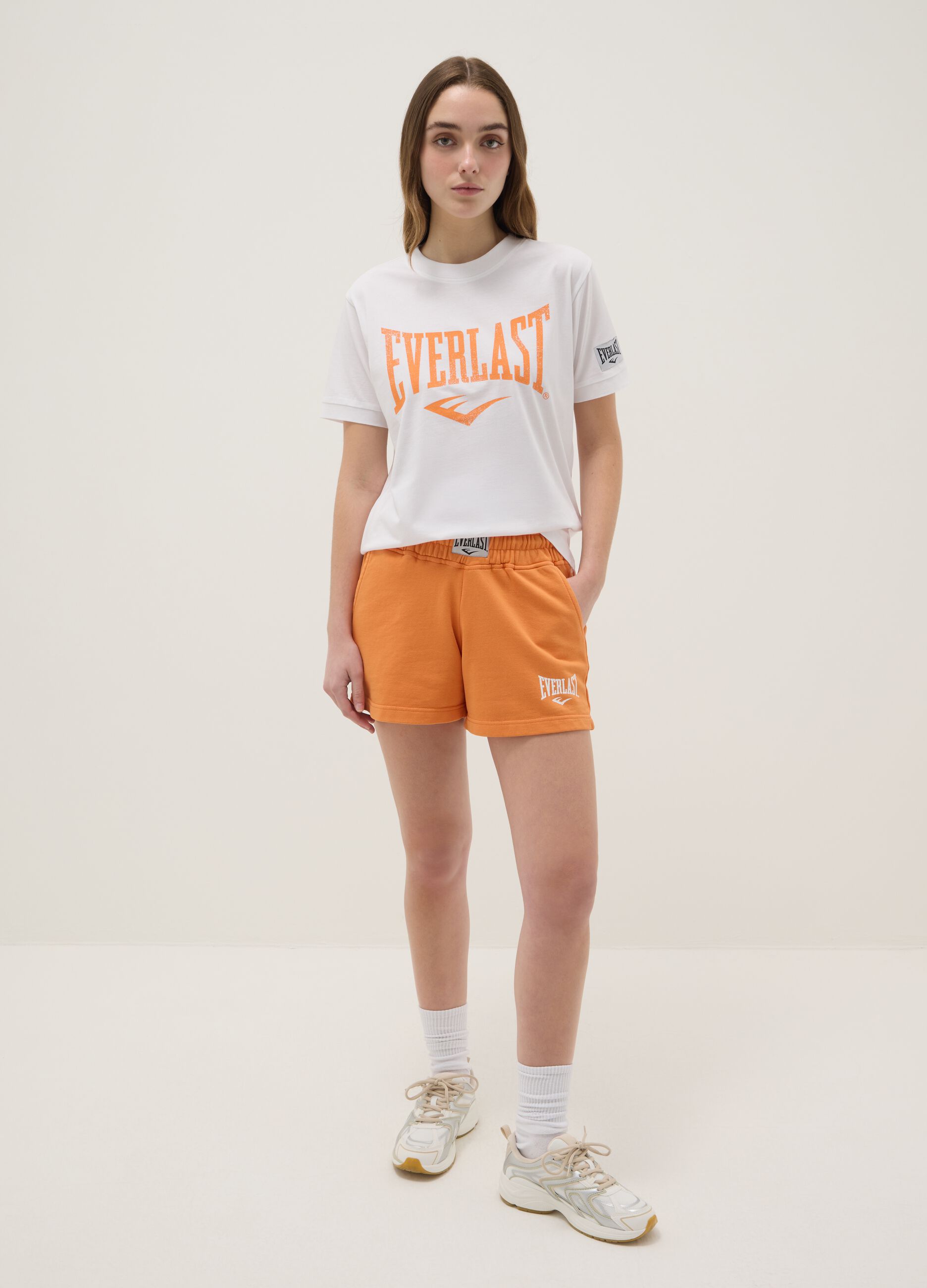 White Pure Cotton Regular Fit T-shirt with Everlast Logo