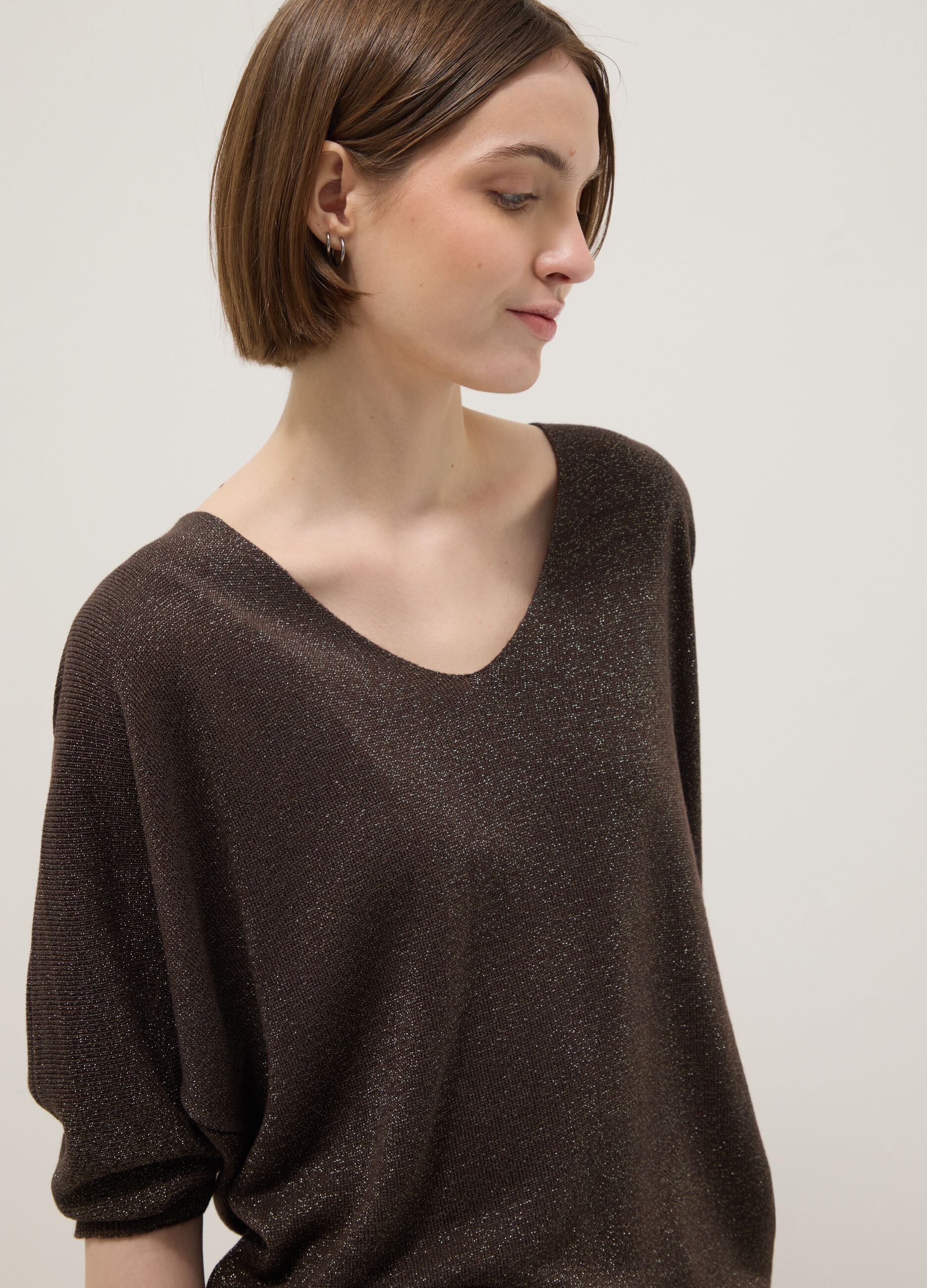 Maglia in misto modal marrone regular fit con design scintillante