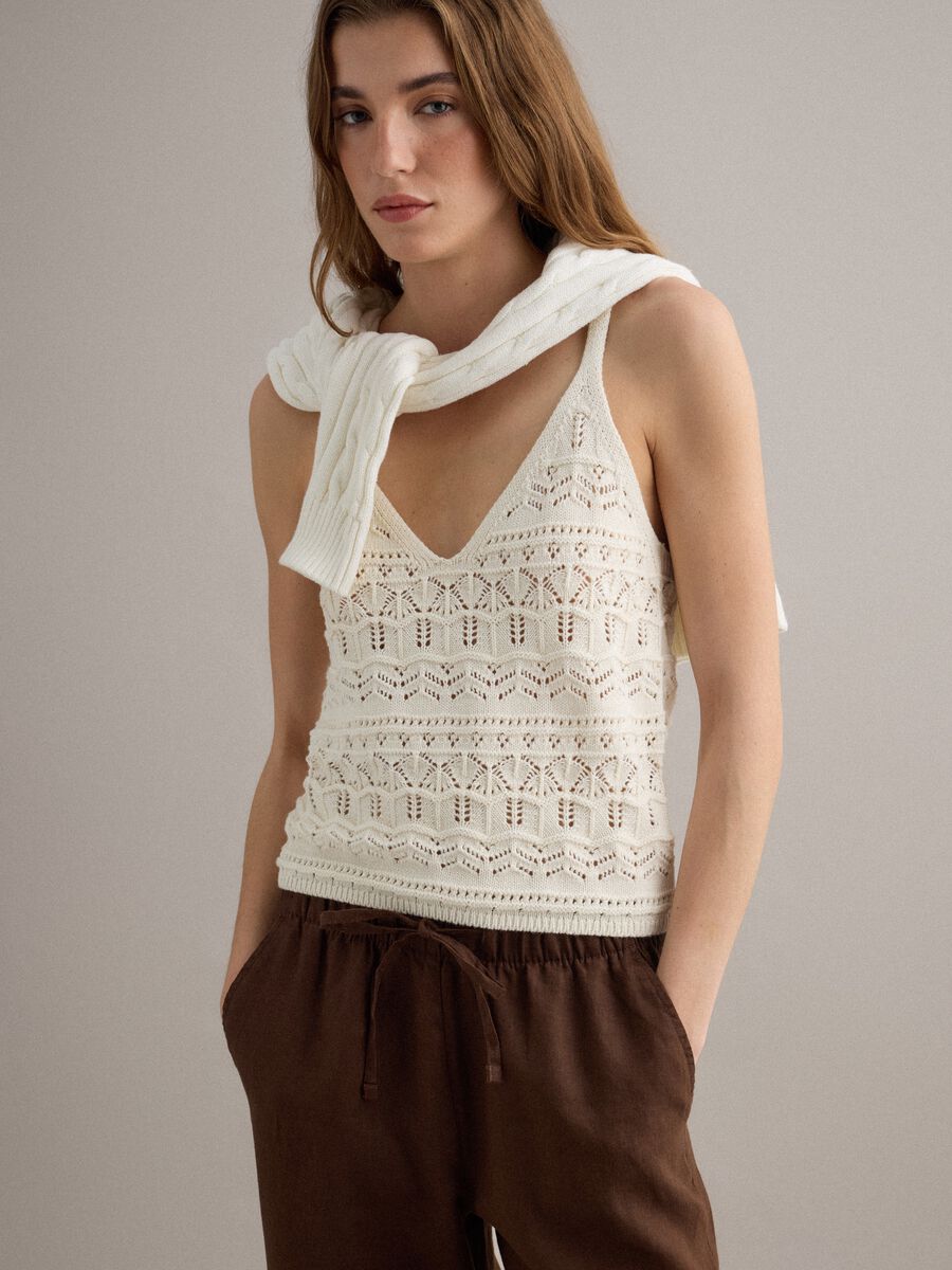 White pure cotton regular-fit knitted vest top_0