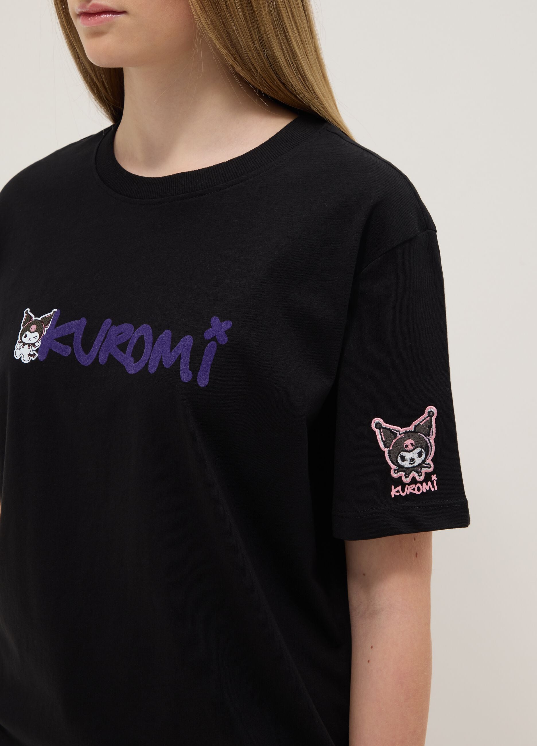 Girls' regular fit black pure cotton T-shirt with Kuromi